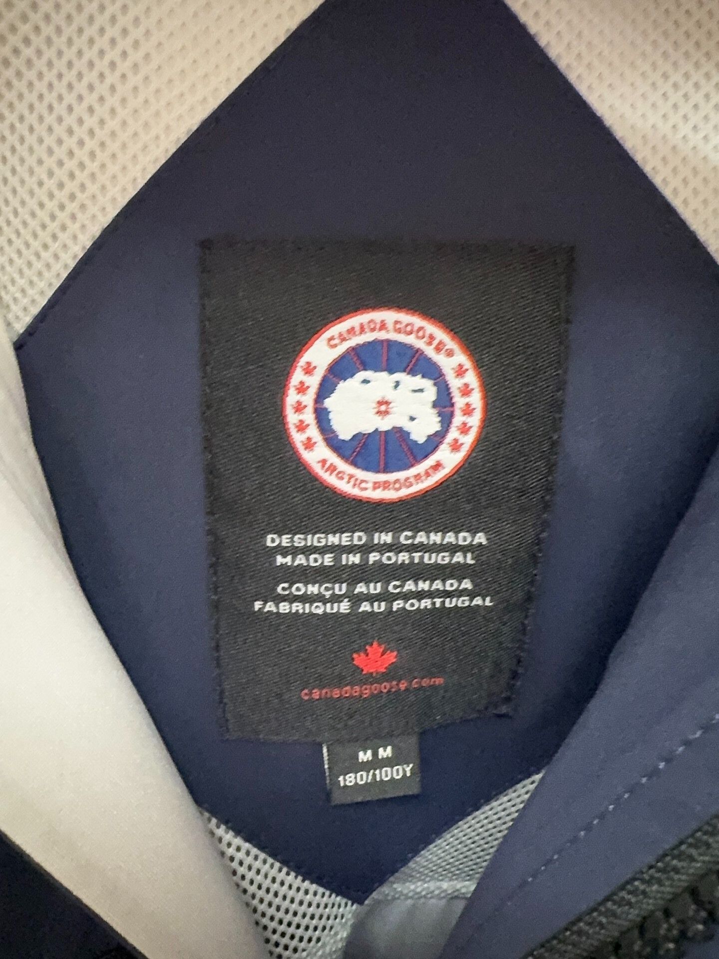 Canada Goose canada goose hooded jacket size m Size US M / EU 48-50 / 2 - 3 Thumbnail