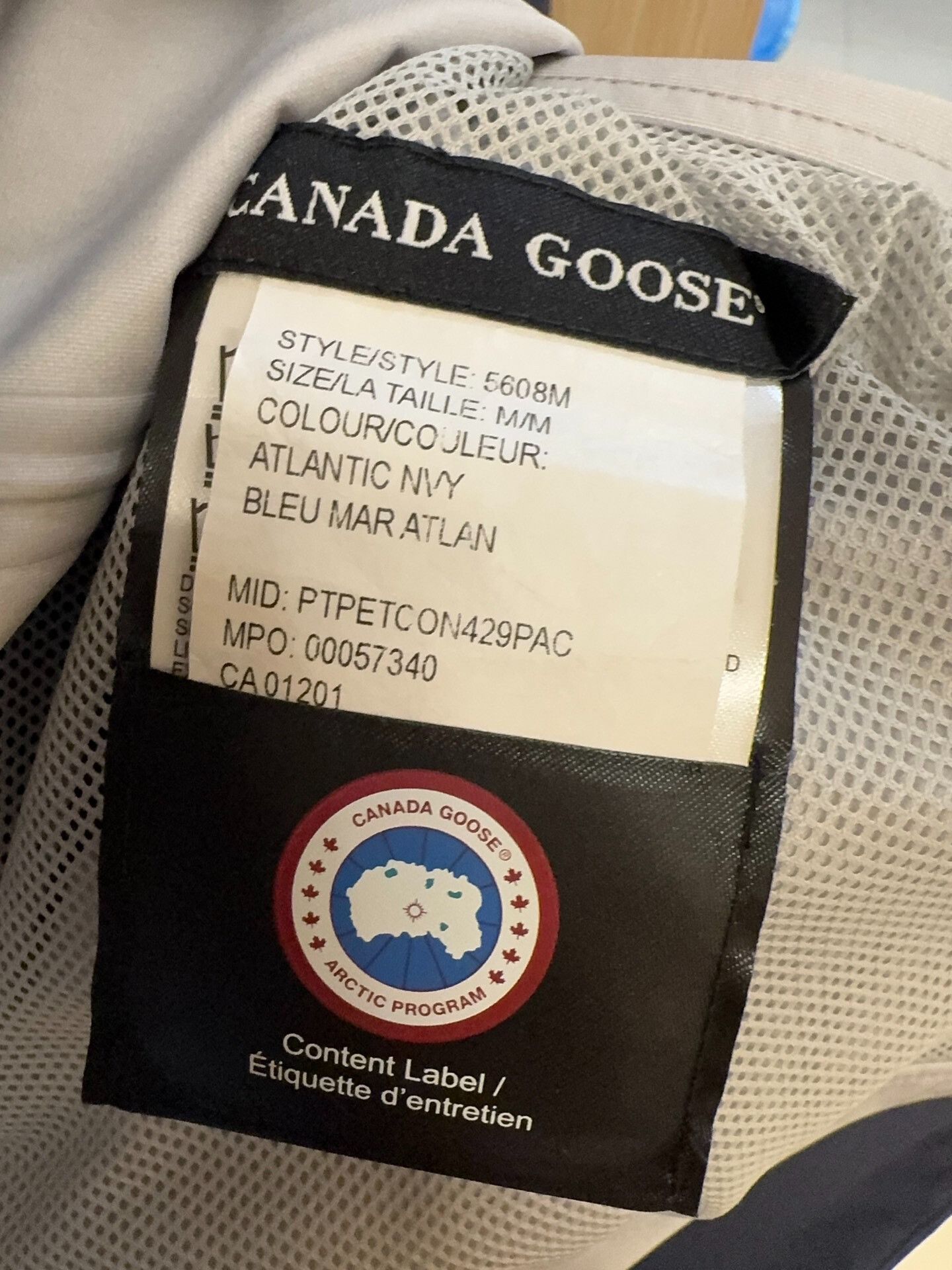 Canada Goose canada goose hooded jacket size m Size US M / EU 48-50 / 2 - 4 Thumbnail