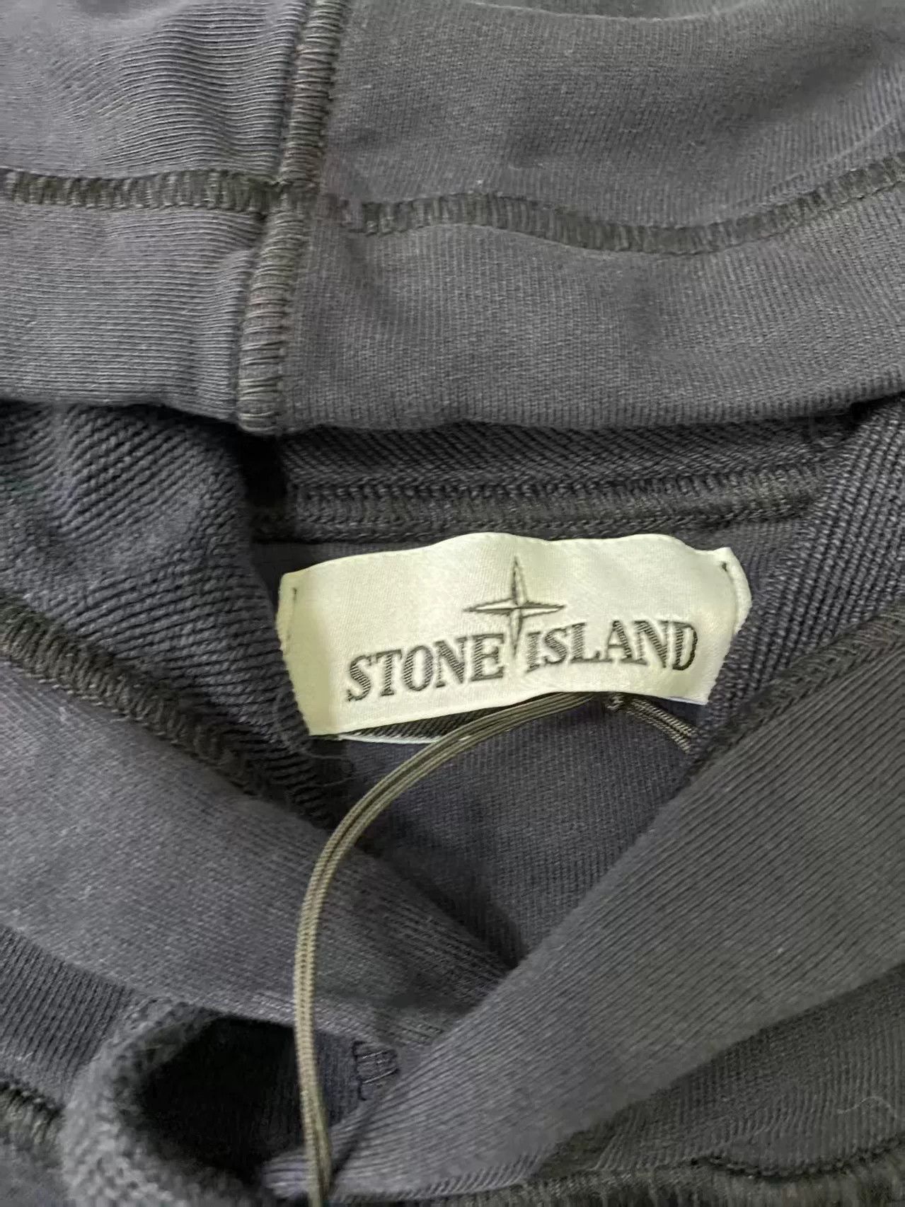 Stone Island stone island hooded sweatshirt size L Size US L / EU 52-54 / 3 - 3 Thumbnail