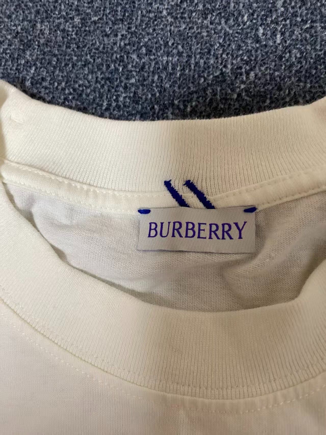 Burberry burberry white short sleeve top size L Size US L / EU 52-54 / 3 - 8 Thumbnail