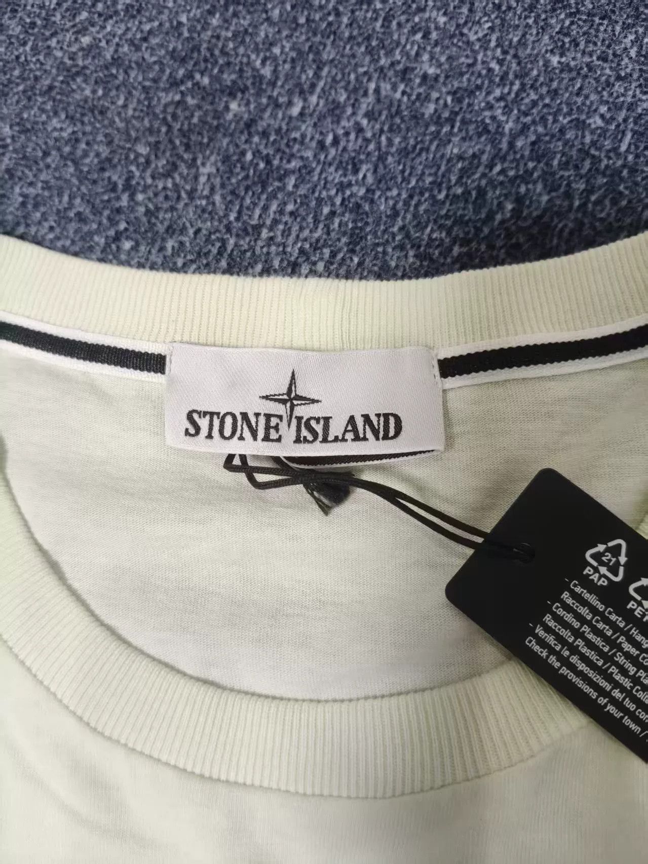 Stone Island stone island logo print short sleeve shirt Size US L / EU 52-54 / 3 - 3 Thumbnail