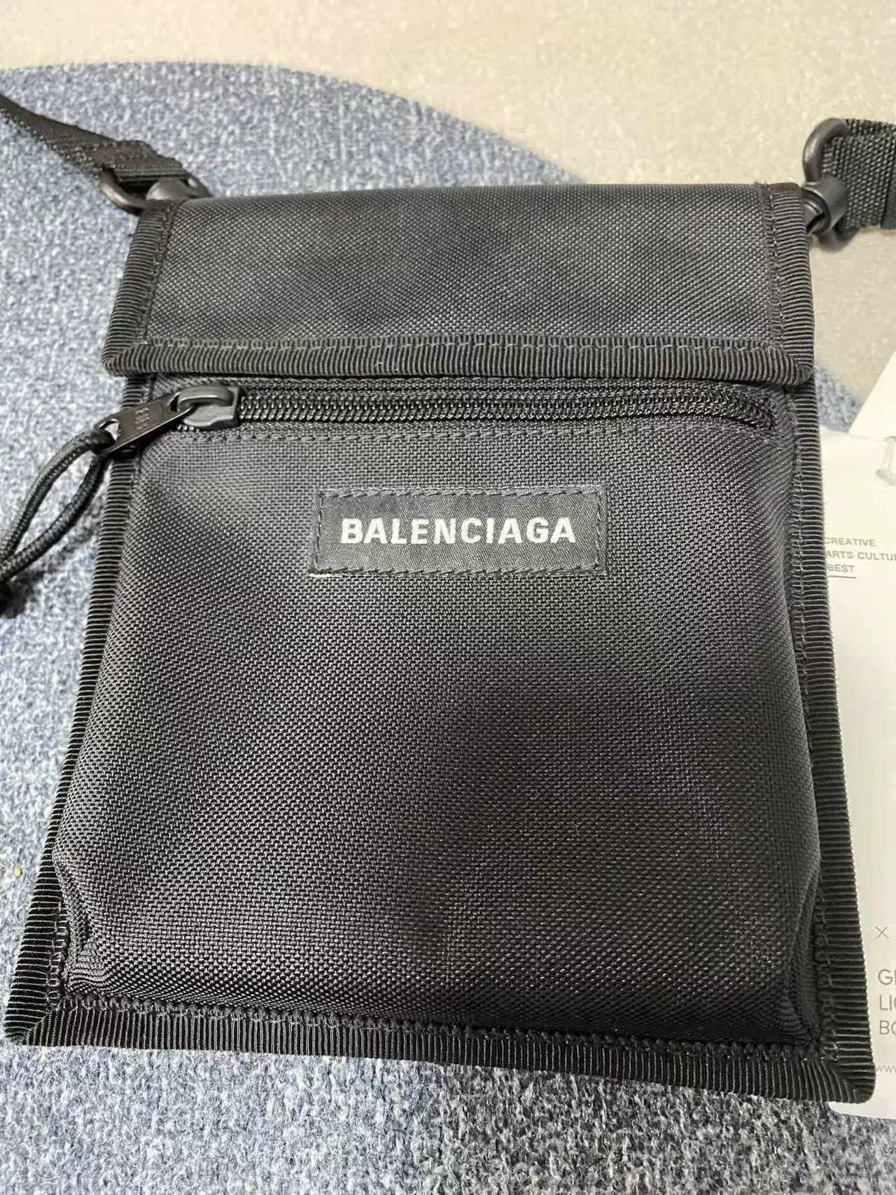 Balenciaga balenciaga adjustable shoulder crossbody bag Size ONE SIZE - 3 Thumbnail