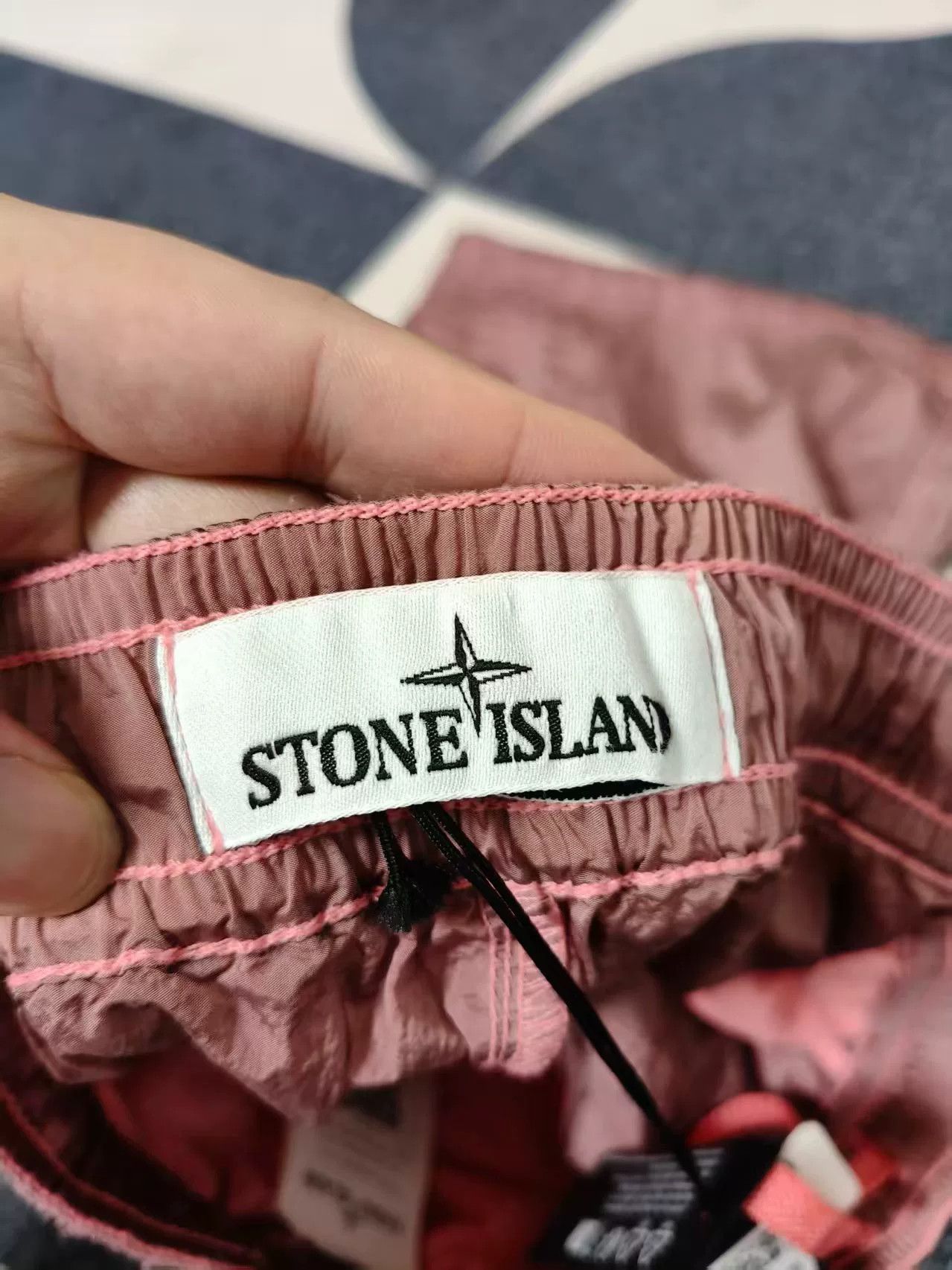 Stone Island stone island metallic nylon cargo shorts Size US 30 / EU 46 - 4 Thumbnail