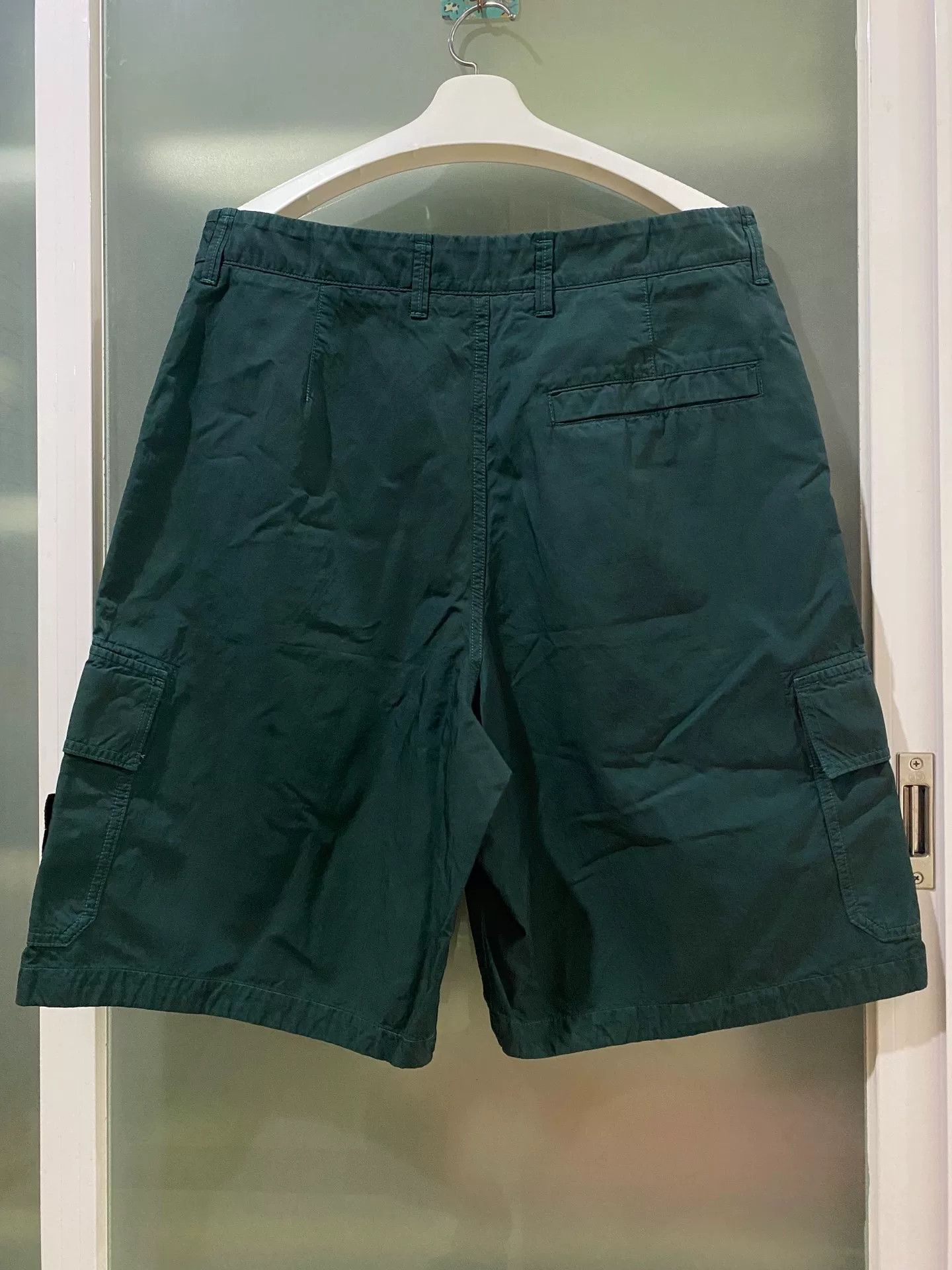 Stone Island stone island zipper canvas shorts in green Size US 31 - 2 Thumbnail