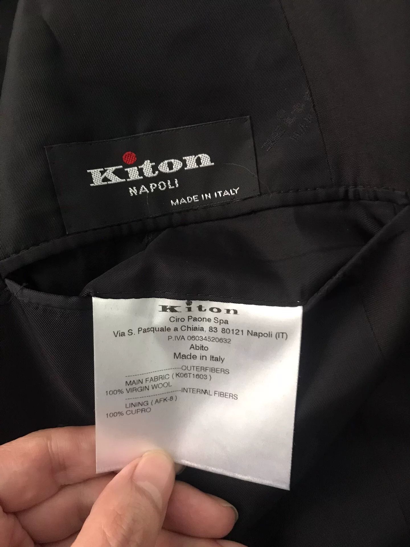 Kiton black lightweight wool suit set for spring Size US L / EU 52-54 / 3 - 9 Thumbnail