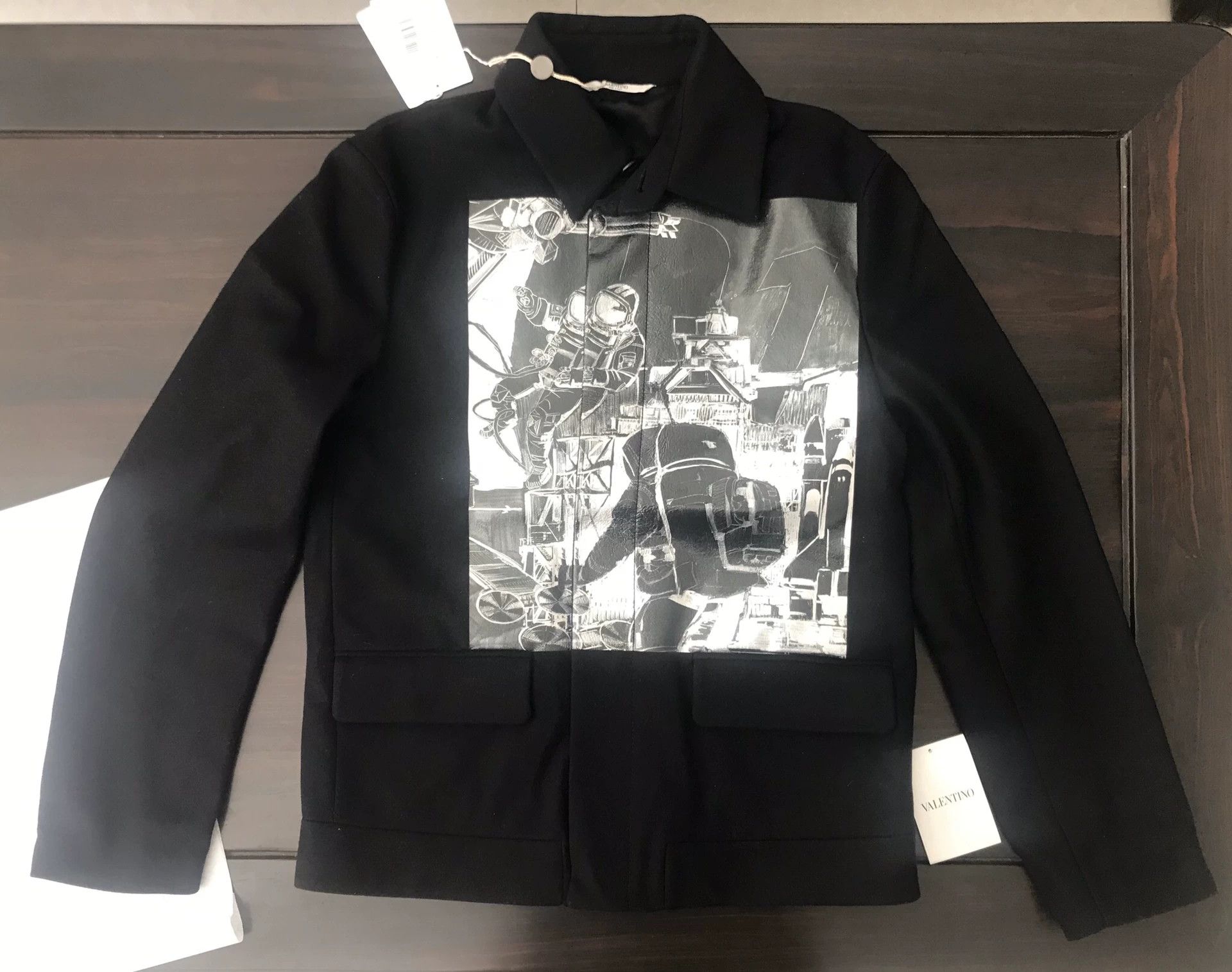 Valentino valentino black wool coat with astronaut print Size US L / EU 52-54 / 3 - 2 Thumbnail