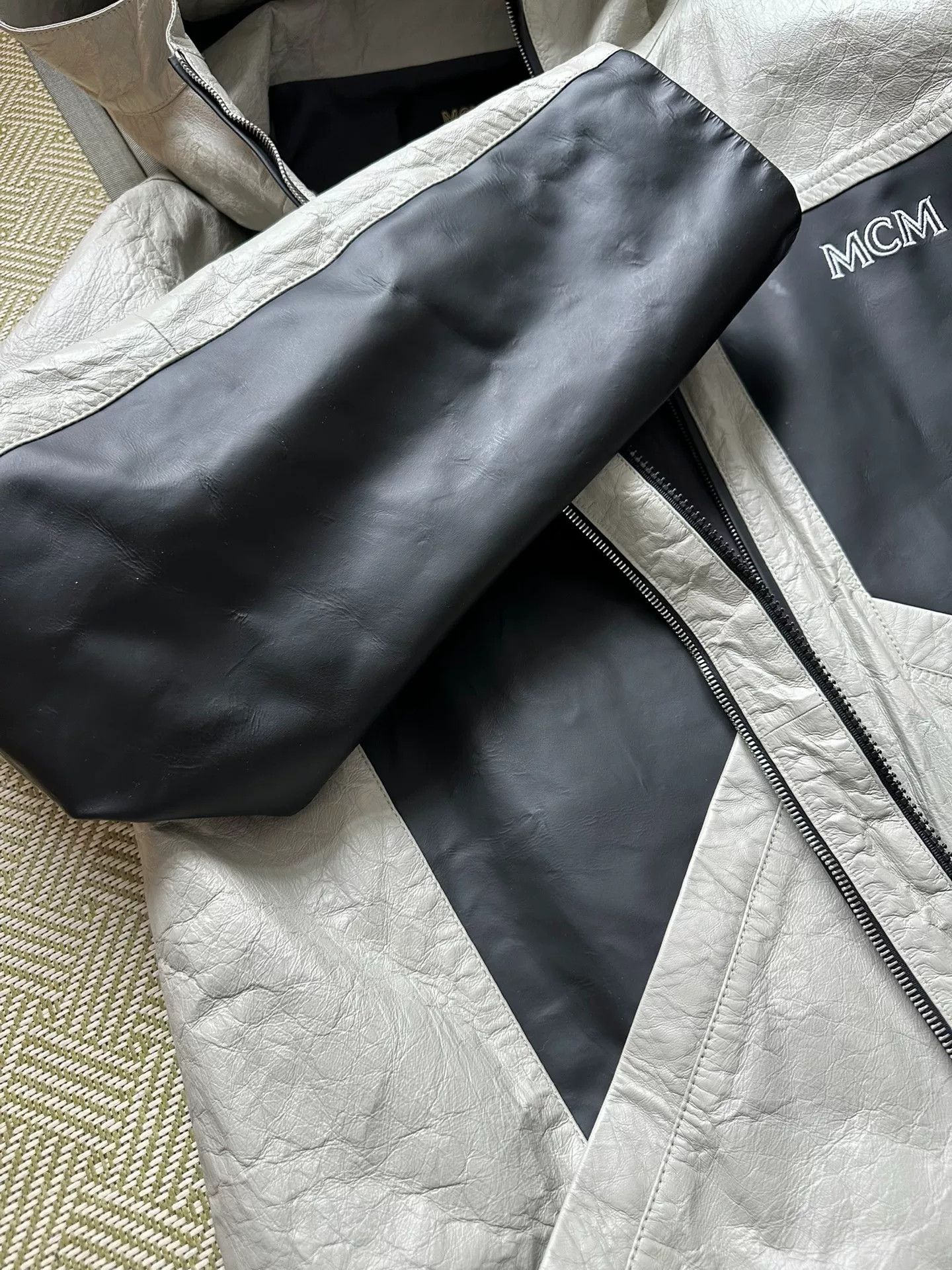 MCM MCM Gray-White Waterproof Jacket with Black Accents Size US XL / EU 56 / 4 - 7 Thumbnail