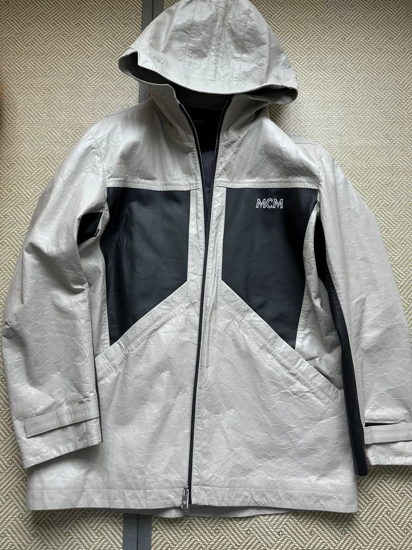 MCM MCM Gray-White Waterproof Jacket with Black Accents Size US XL / EU 56 / 4 - 2 Thumbnail