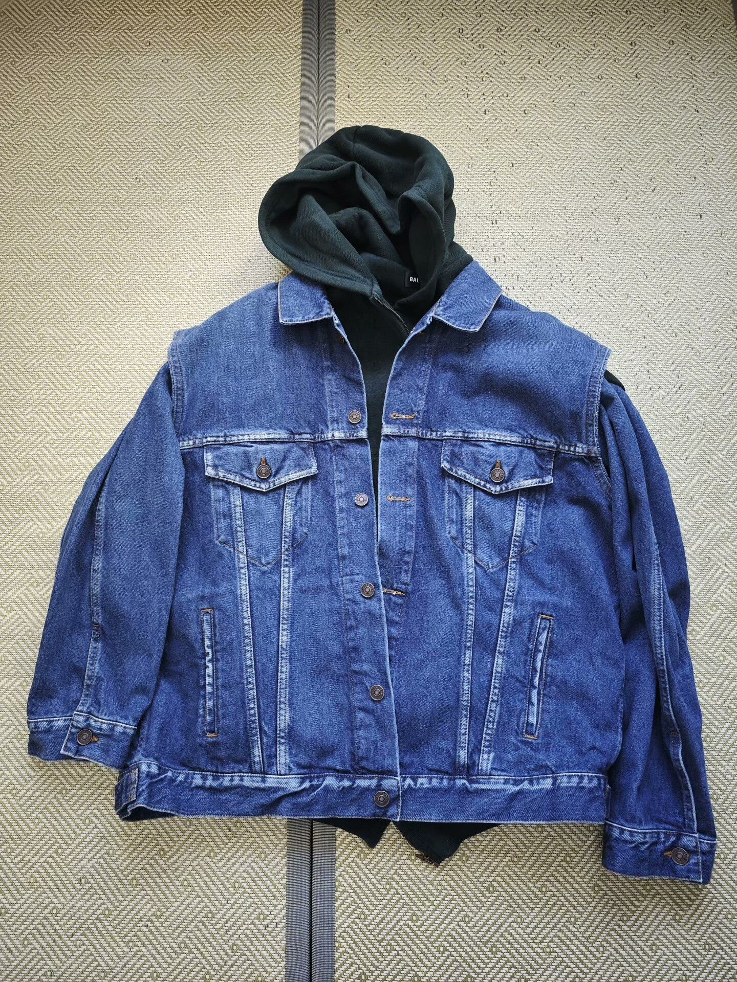 Balenciaga balenciaga denim jacket and hoodie set Size US XXL / EU 58 / 5 - 2 Thumbnail