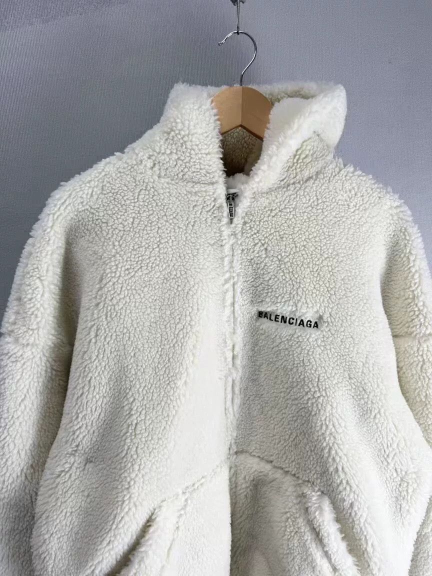 Balenciaga balenciaga white teddy hoodie jacket with logo Size US XL / EU 56 / 4 - 2 Thumbnail