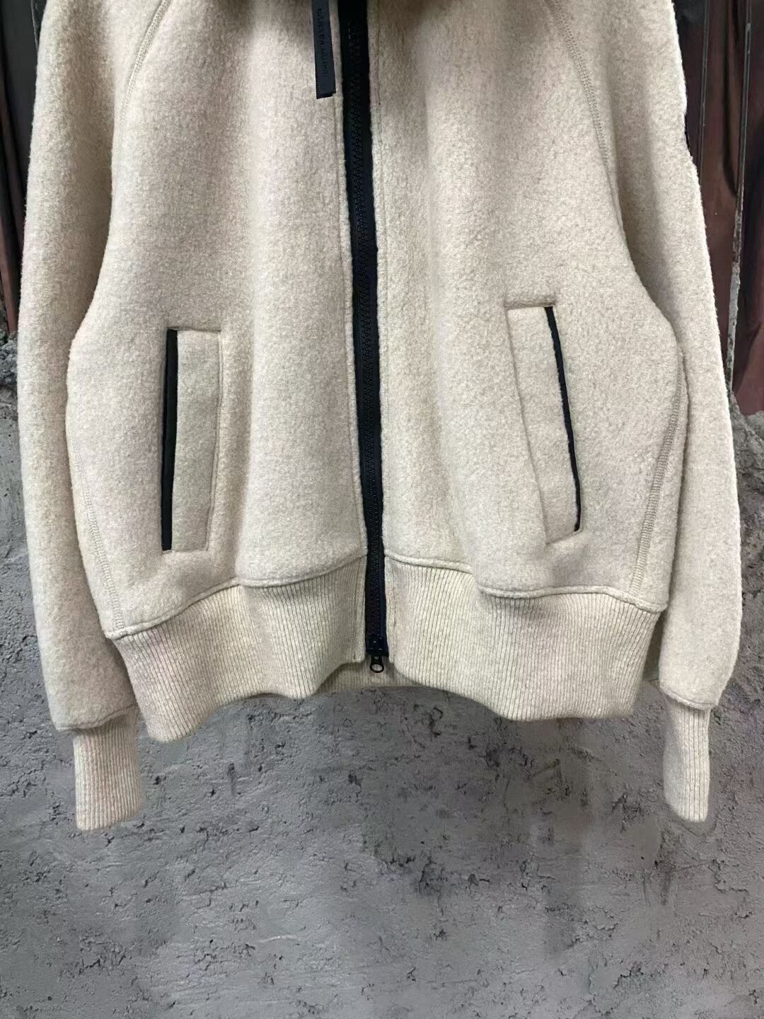 Canada Goose canada goose wool pilot jacket in beige Size US M / EU 48-50 / 2 - 4 Thumbnail
