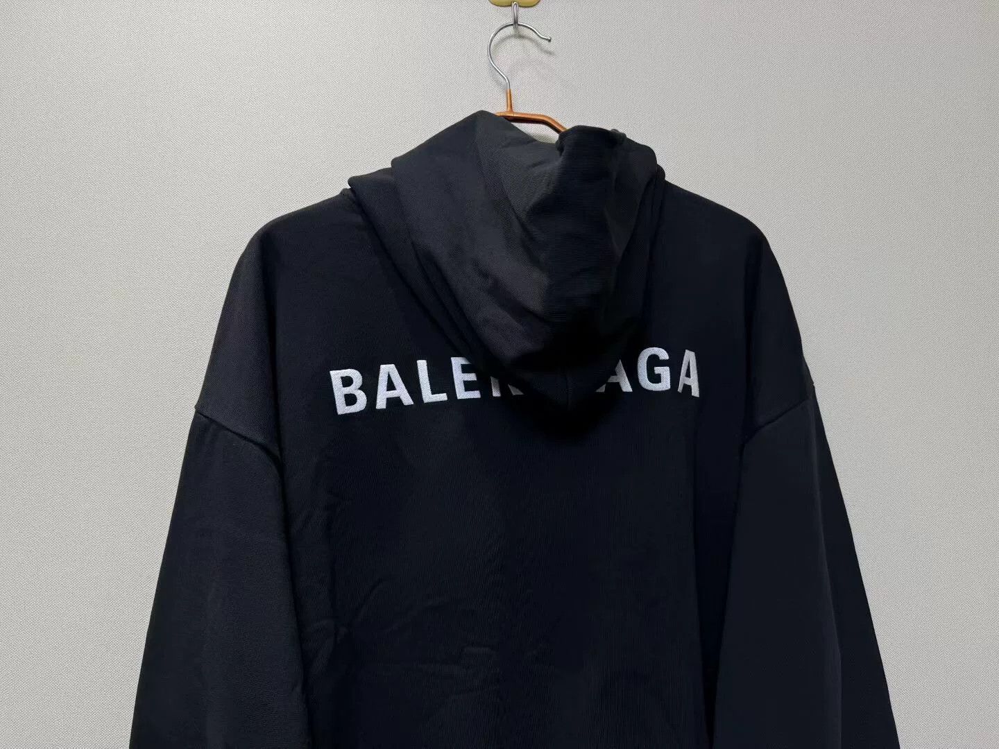 Balenciaga balenciaga black embroidered sweatshirt for men Size US M / EU 48-50 / 2 - 5 Thumbnail