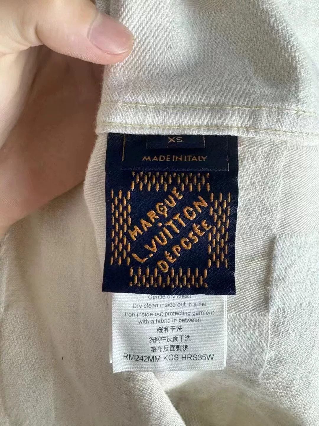 Louis Vuitton Louis Vuitton Beige Short Sleeve Button-Up Shirt Size US XS / EU 42 / 0 - 4 Thumbnail