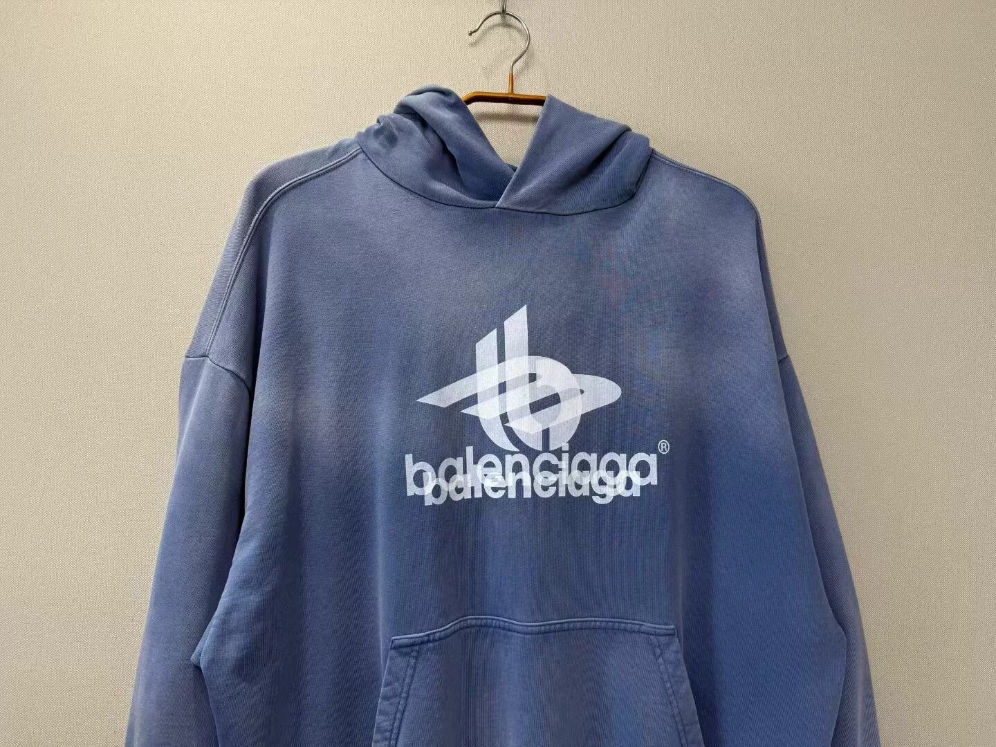 Balenciaga balenciaga blue logo hoodie for men Size US M / EU 48-50 / 2 - 2 Thumbnail