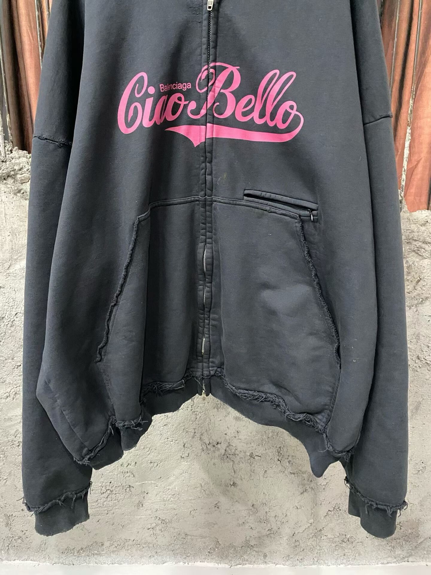 Balenciaga balenciaga distressed zip-up hoodie jacket Size US XS / EU 42 / 0 - 4 Thumbnail