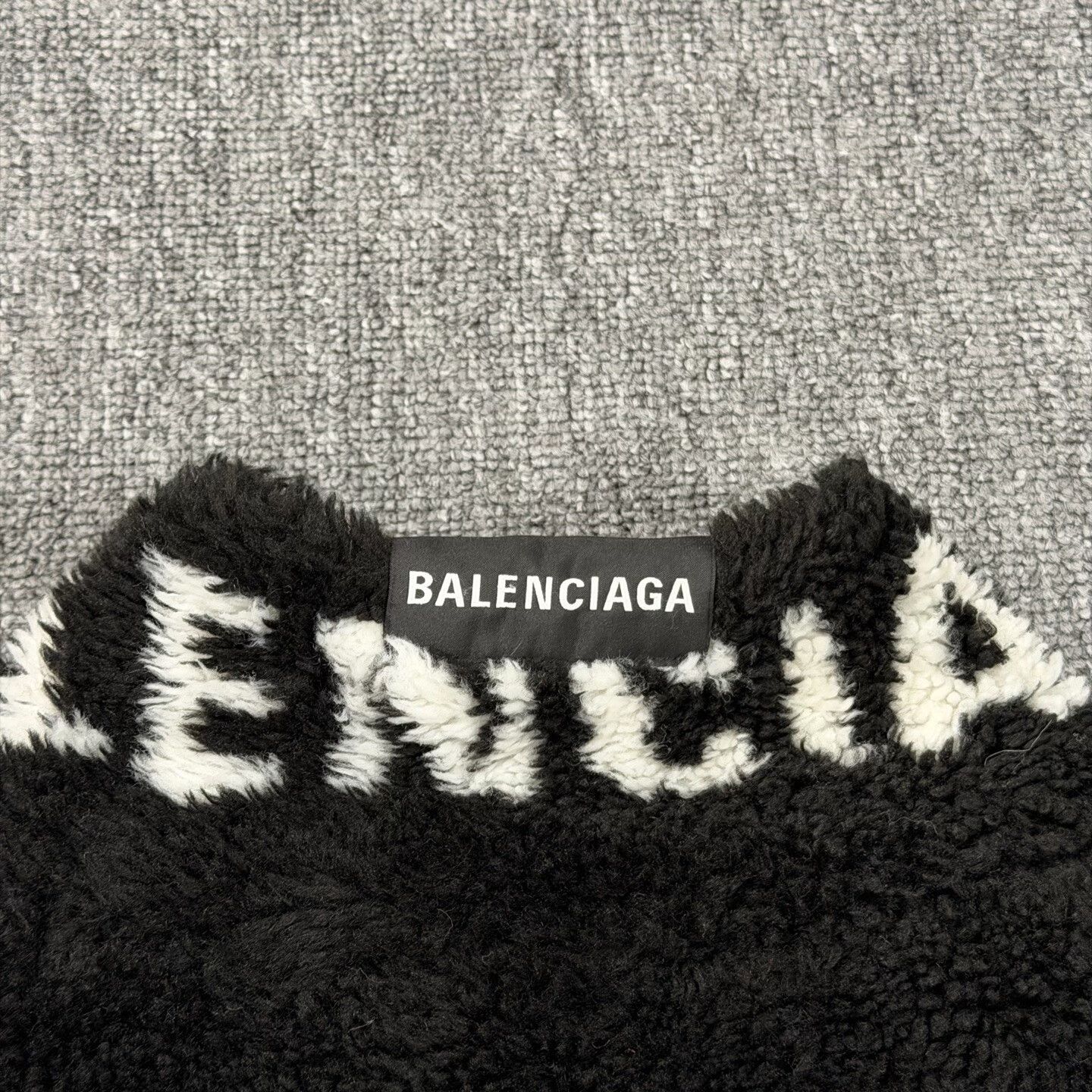 Balenciaga black reversible balenciaga fleece jacket Size US M / EU 48-50 / 2 - 9 Thumbnail