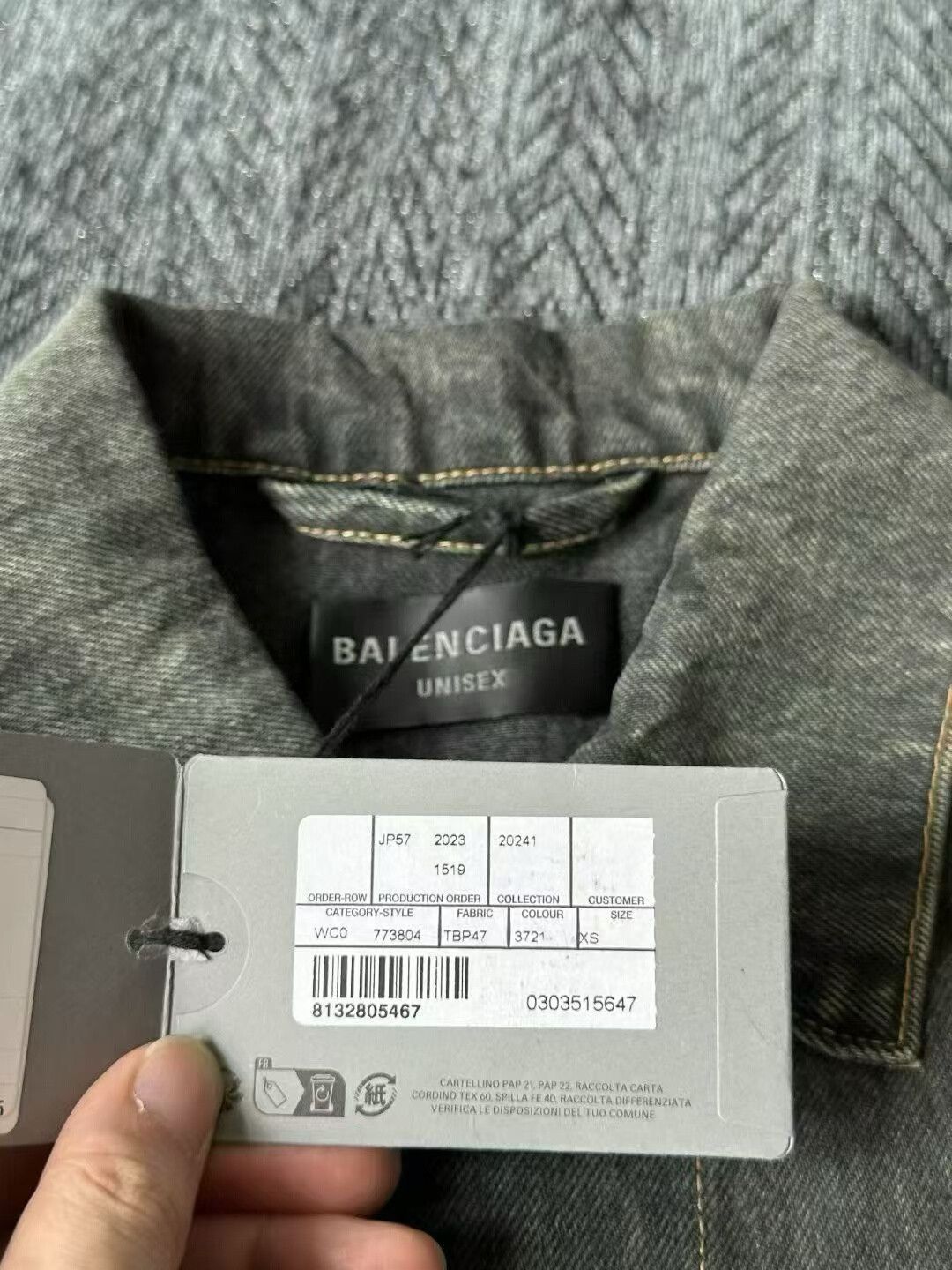 Balenciaga balenciaga graffiti denim jacket in black Size US XS / EU 42 / 0 - 3 Thumbnail