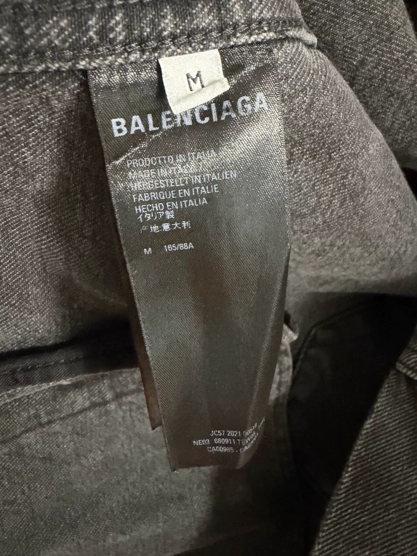 Balenciaga balenciaga embroidered denim jacket size m Size US M / EU 48-50 / 2 - 4 Thumbnail