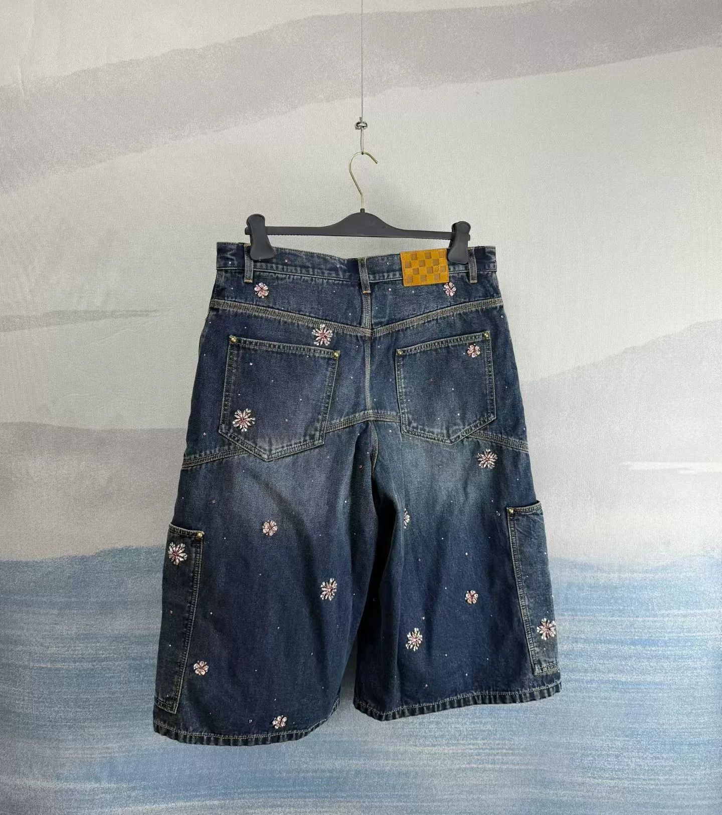 Louis Vuitton embroidered denim shorts by louis vuitton Size 34" / US 12 / IT 48 - 3 Thumbnail