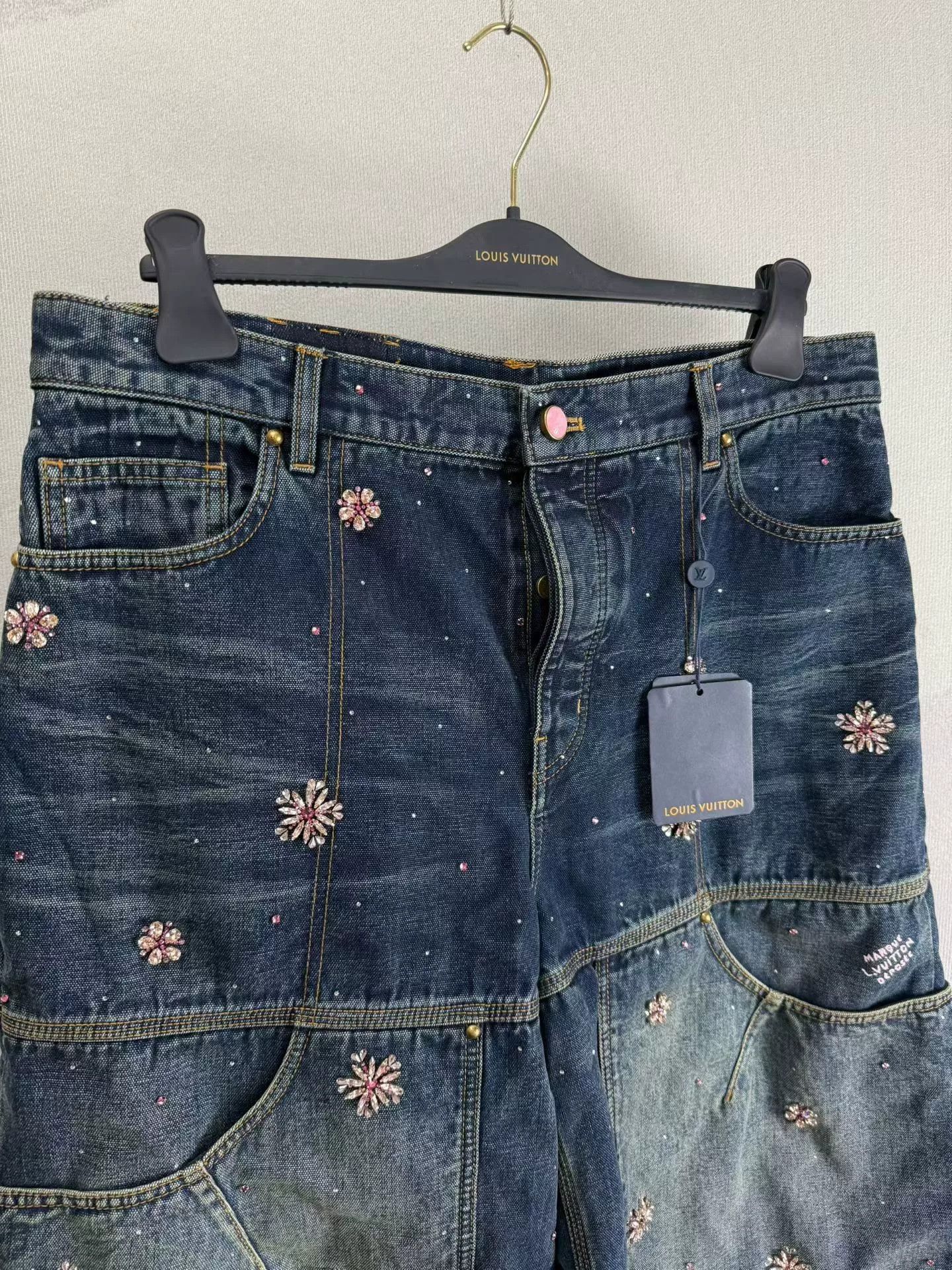 Louis Vuitton embroidered denim shorts by louis vuitton Size 34" / US 12 / IT 48 - 2 Thumbnail