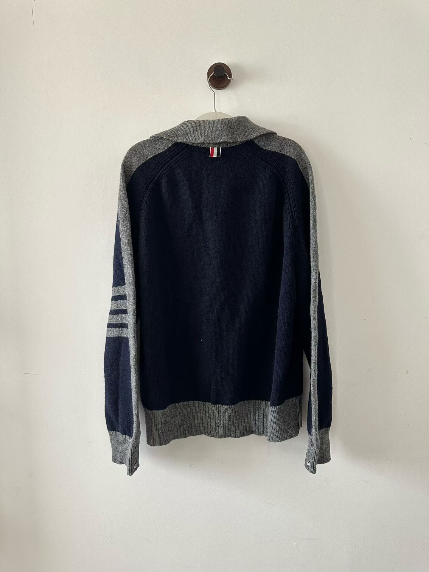 Thom Browne thom browne collared sweater in navy gray Size US L / EU 52-54 / 3 - 2 Thumbnail