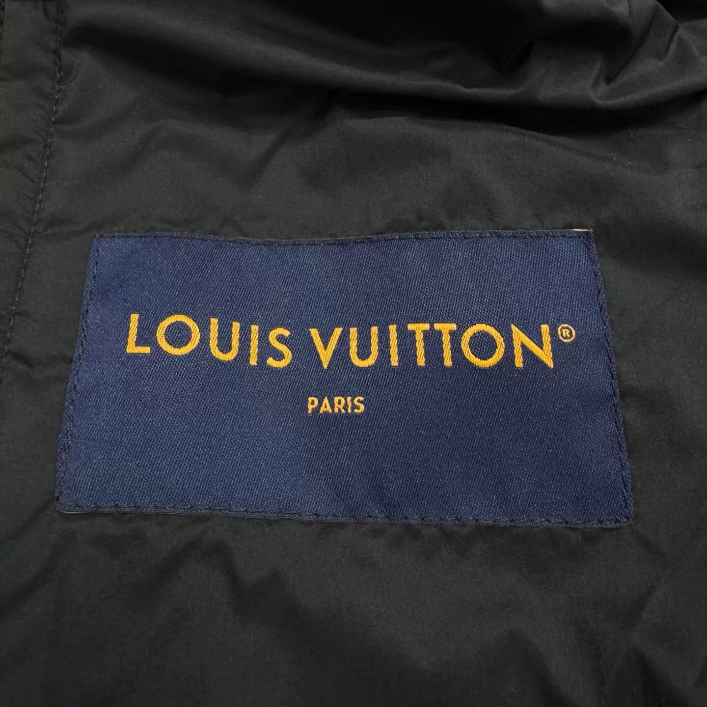 Louis Vuitton louis vuitton embroidered vest in excellent condition Size US L / EU 52-54 / 3 - 2 Thumbnail