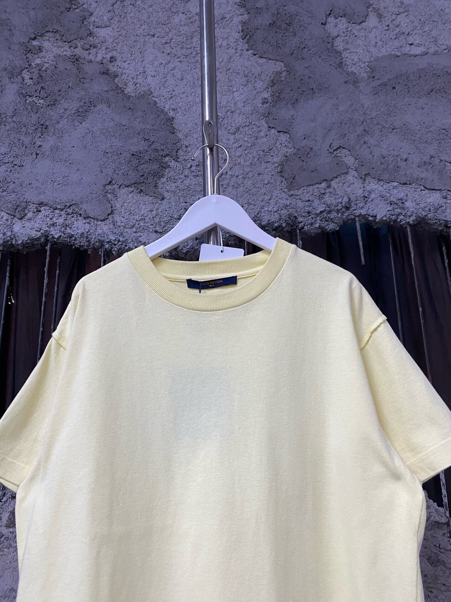 Louis Vuitton louis vuitton short sleeve yellow shirt Size US XS / EU 42 / 0 - 4 Thumbnail