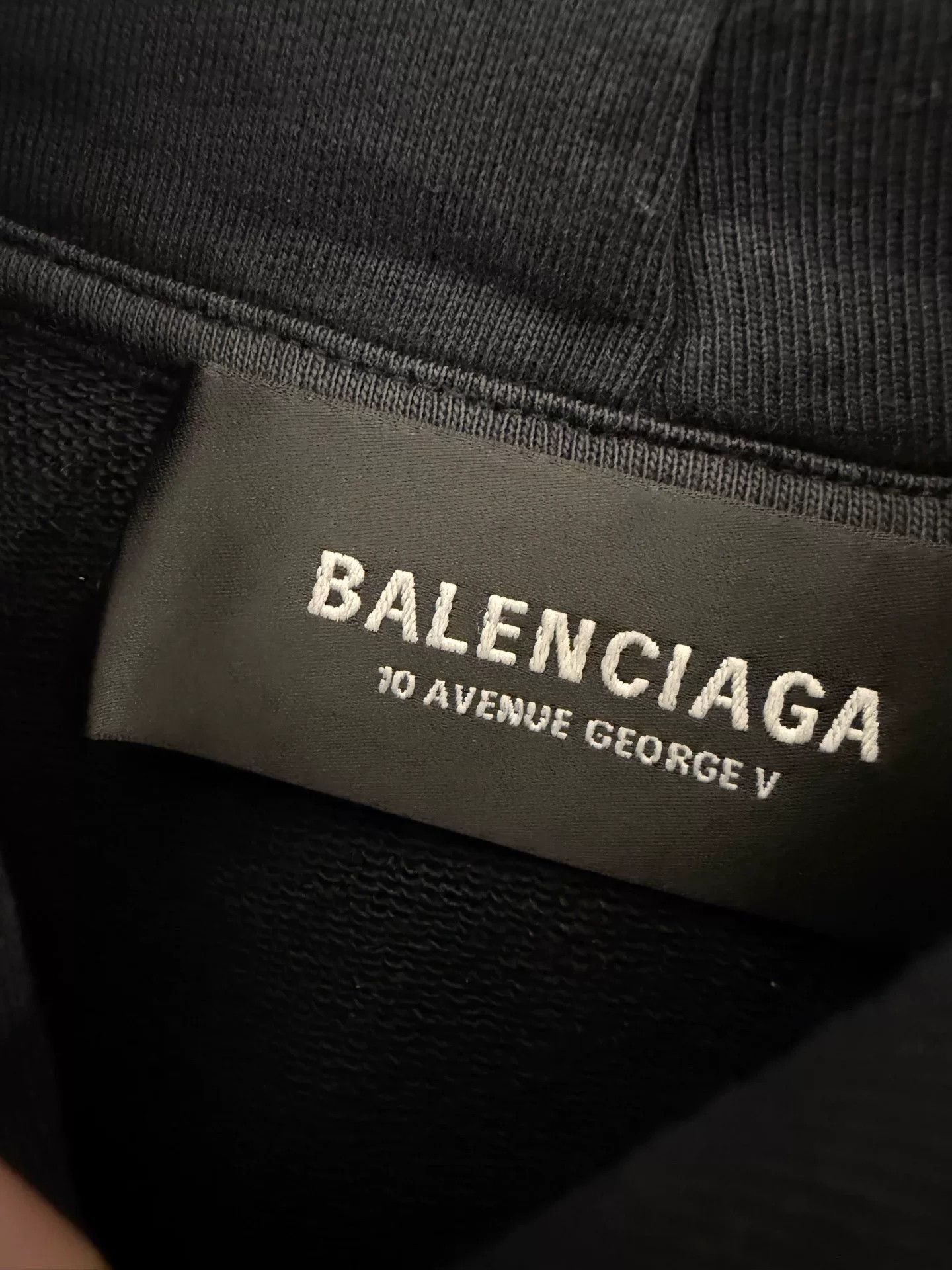 Balenciaga balenciaga black hoodie with graphic design Size US S / EU 44-46 / 1 - 3 Thumbnail