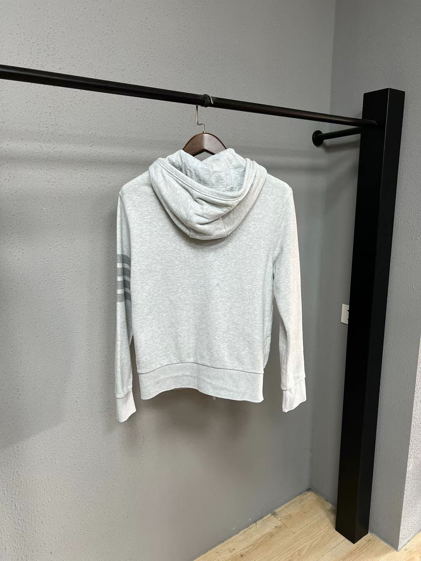 Thom Browne thom browne striped gray hoodie Size US M / EU 48-50 / 2 - 2 Thumbnail