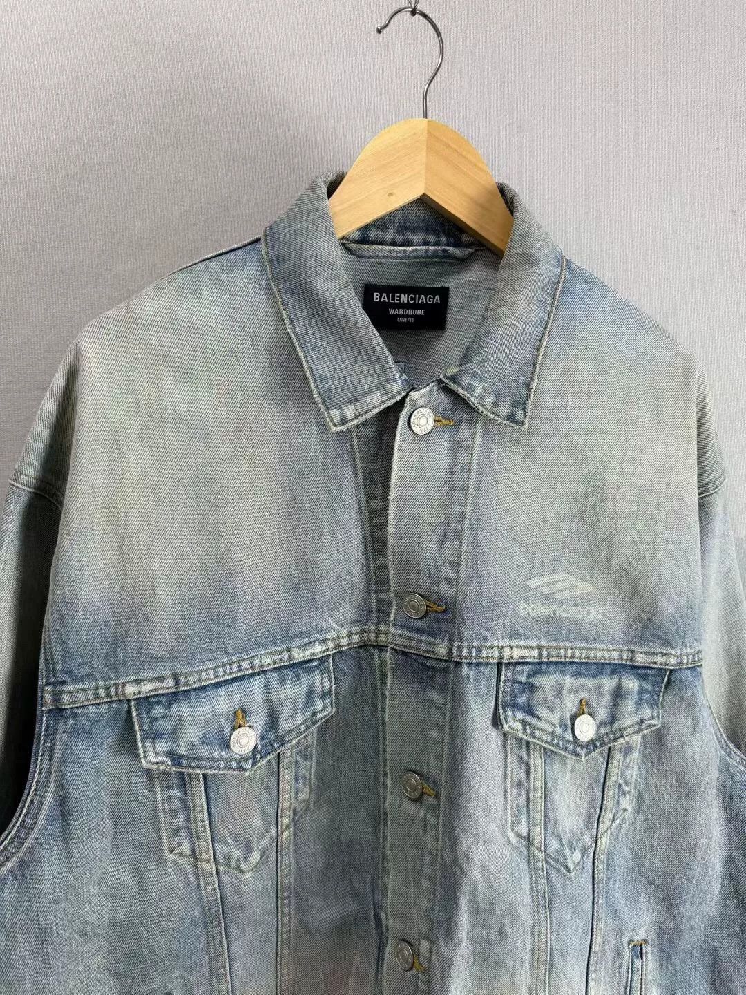 Balenciaga balenciaga light blue distressed denim jacket Size US M / EU 48-50 / 2 - 2 Thumbnail
