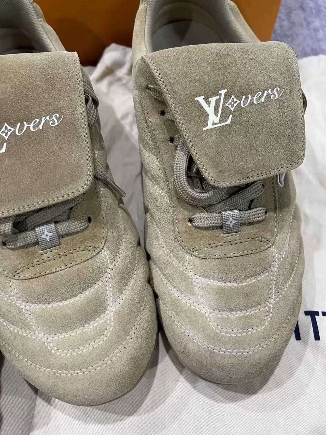 Louis Vuitton louis vuitton suede football sneakers size 7 Size US 7 / EU 40 - 4 Thumbnail