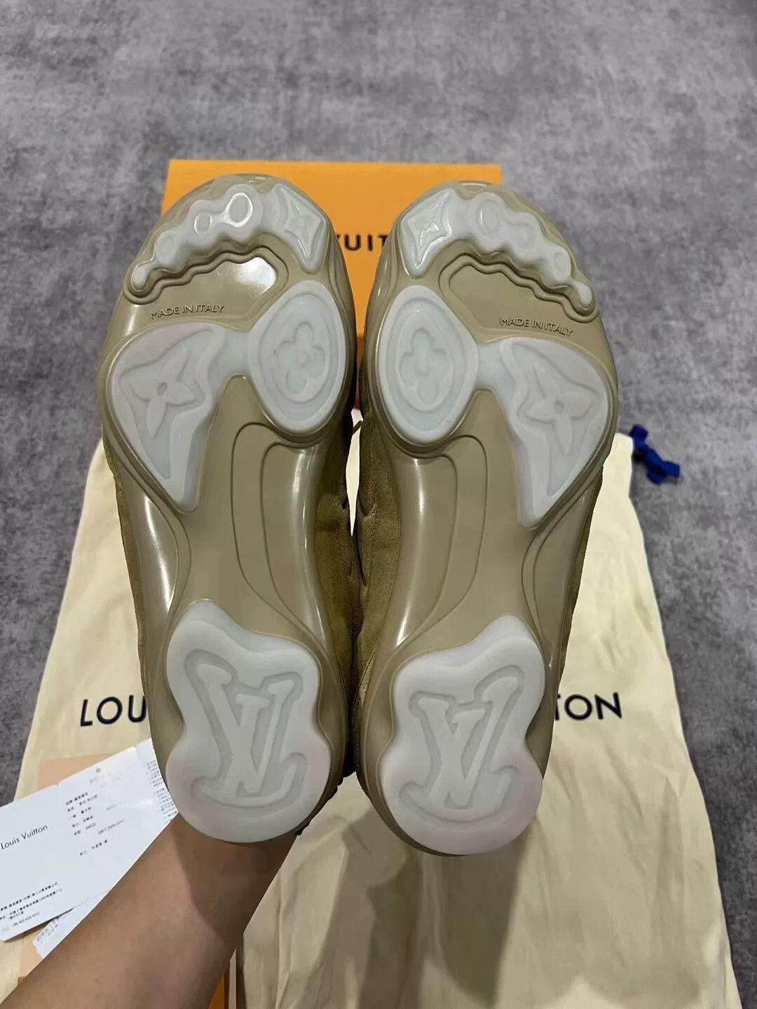Louis Vuitton louis vuitton suede football sneakers size 7 Size US 7 / EU 40 - 9 Thumbnail