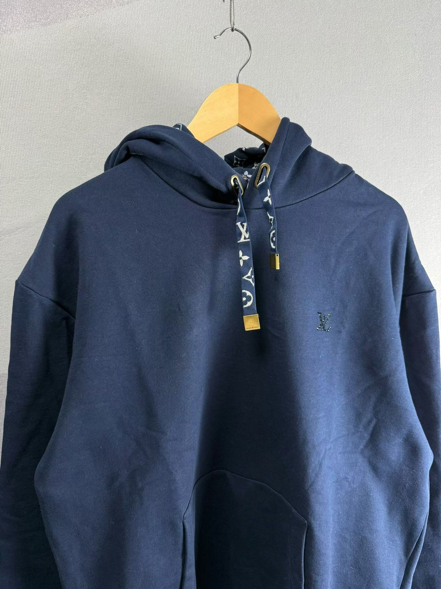 Louis Vuitton louis vuitton navy blue drawstring hoodie Size XL / US 12-14 / IT 48-50 - 2 Thumbnail