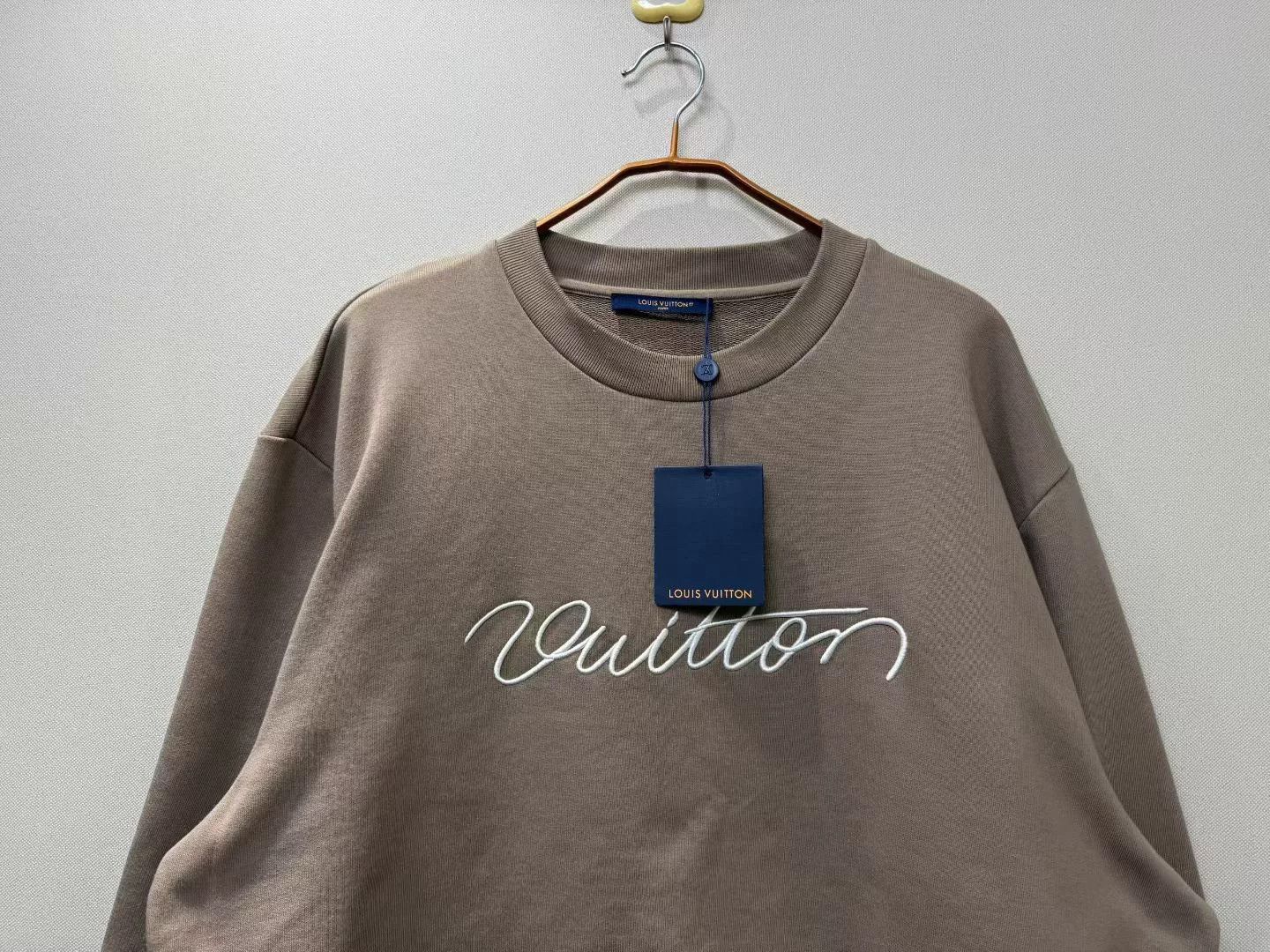 Louis Vuitton louis vuitton khaki embroidered sweatshirt Size US XXL / EU 58 / 5 - 2 Thumbnail