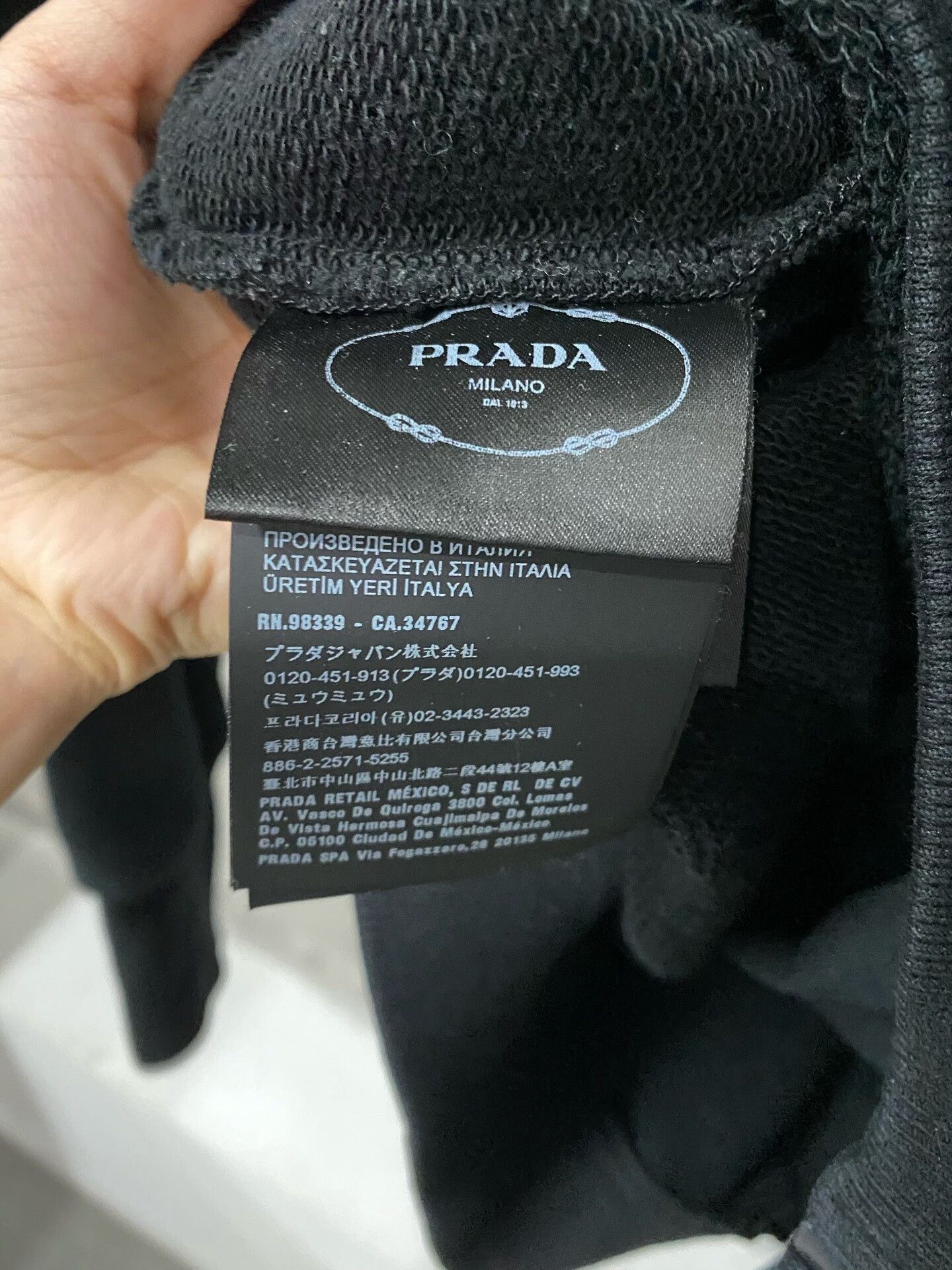 Prada prada black zip-up hoodie sweatshirt Size US XS / EU 42 / 0 - 7 Thumbnail
