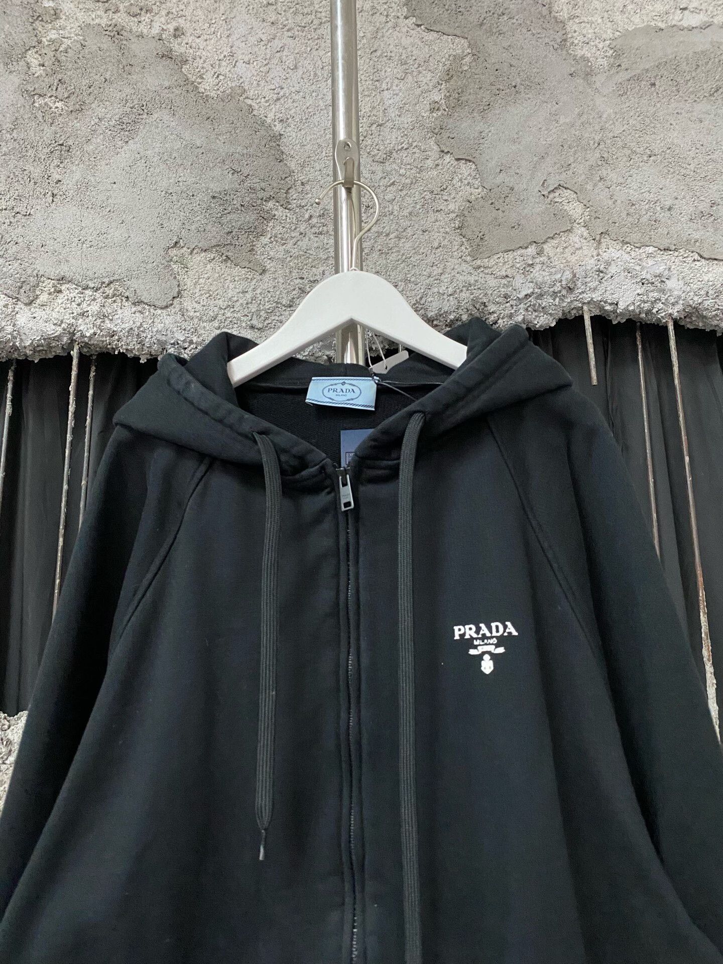 Prada prada black zip-up hoodie sweatshirt Size US XS / EU 42 / 0 - 3 Thumbnail