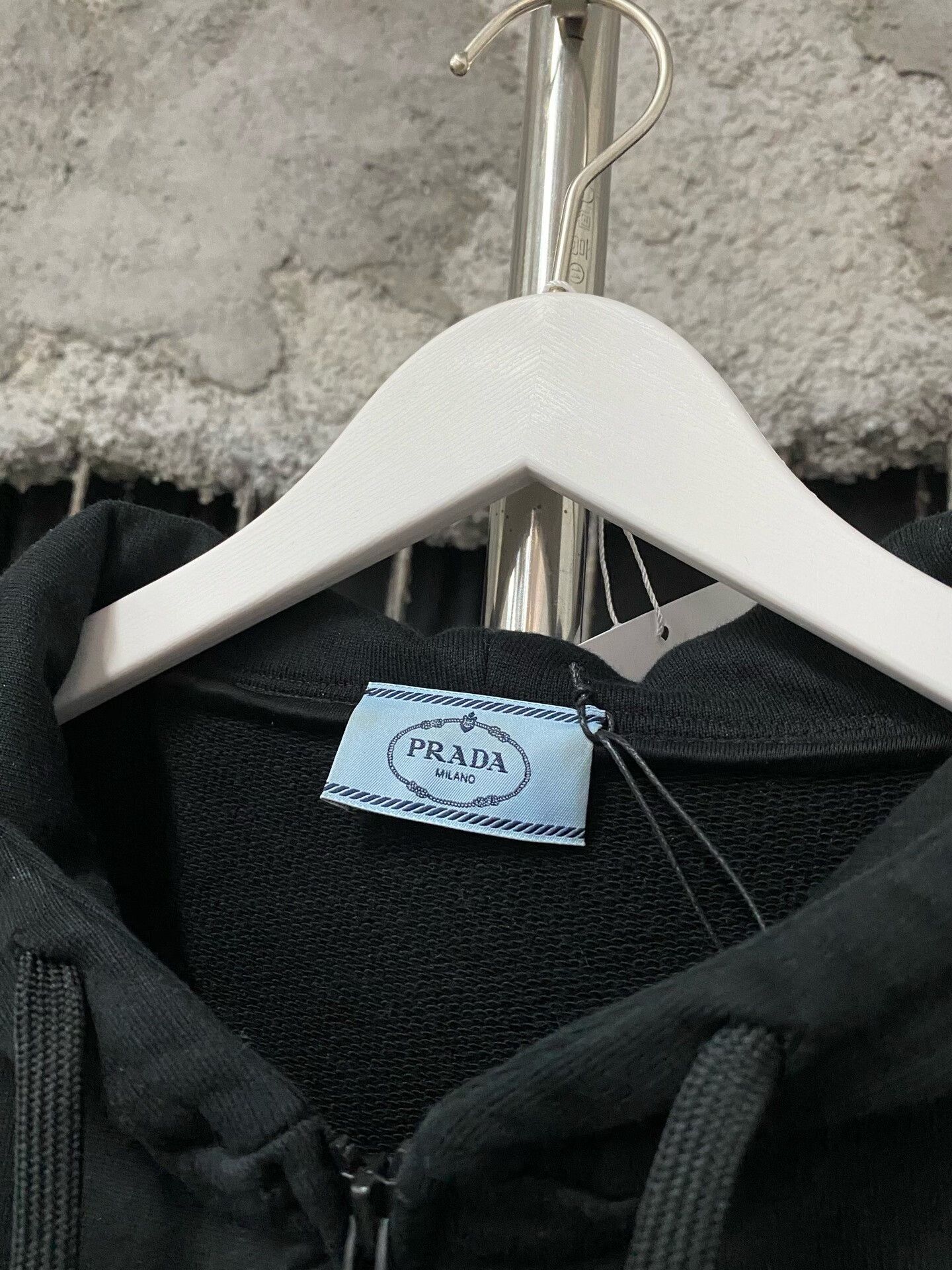 Prada prada black zip-up hoodie sweatshirt Size US XS / EU 42 / 0 - 6 Thumbnail