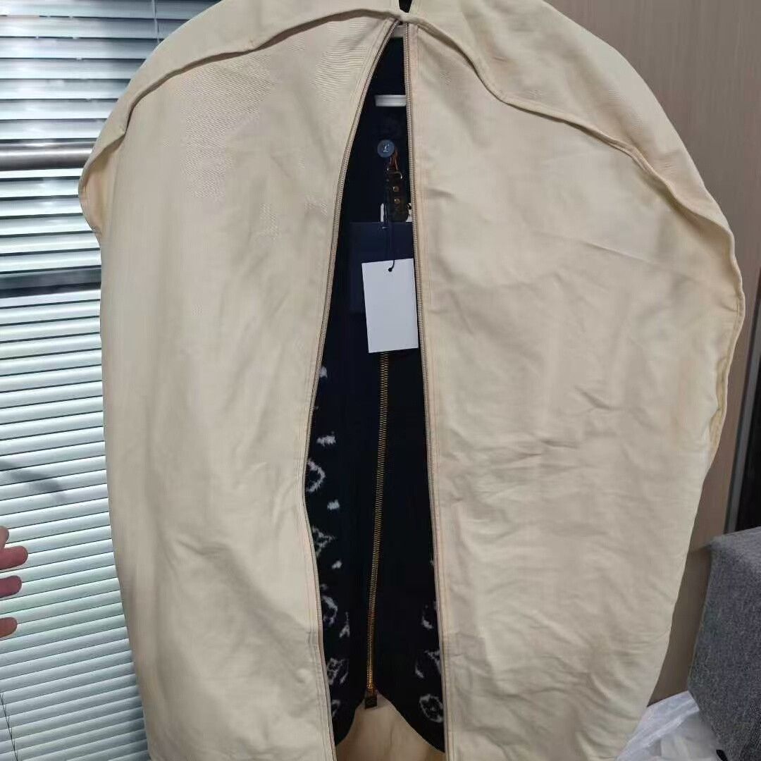 Louis Vuitton louis vuitton teddy coat with logo print Size US M / EU 48-50 / 2 - 6 Thumbnail