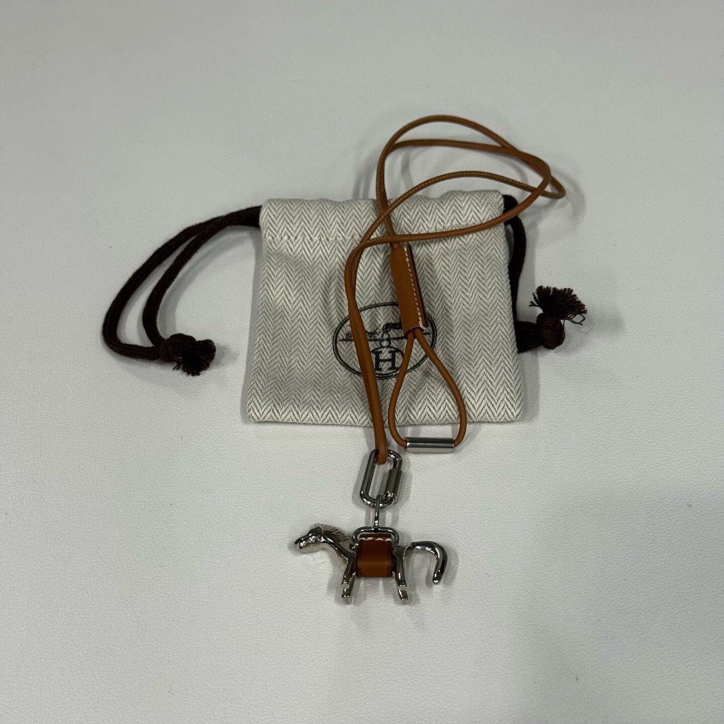 Hermes hermes small horse necklace in brown leather Size ONE SIZE - 6 Thumbnail