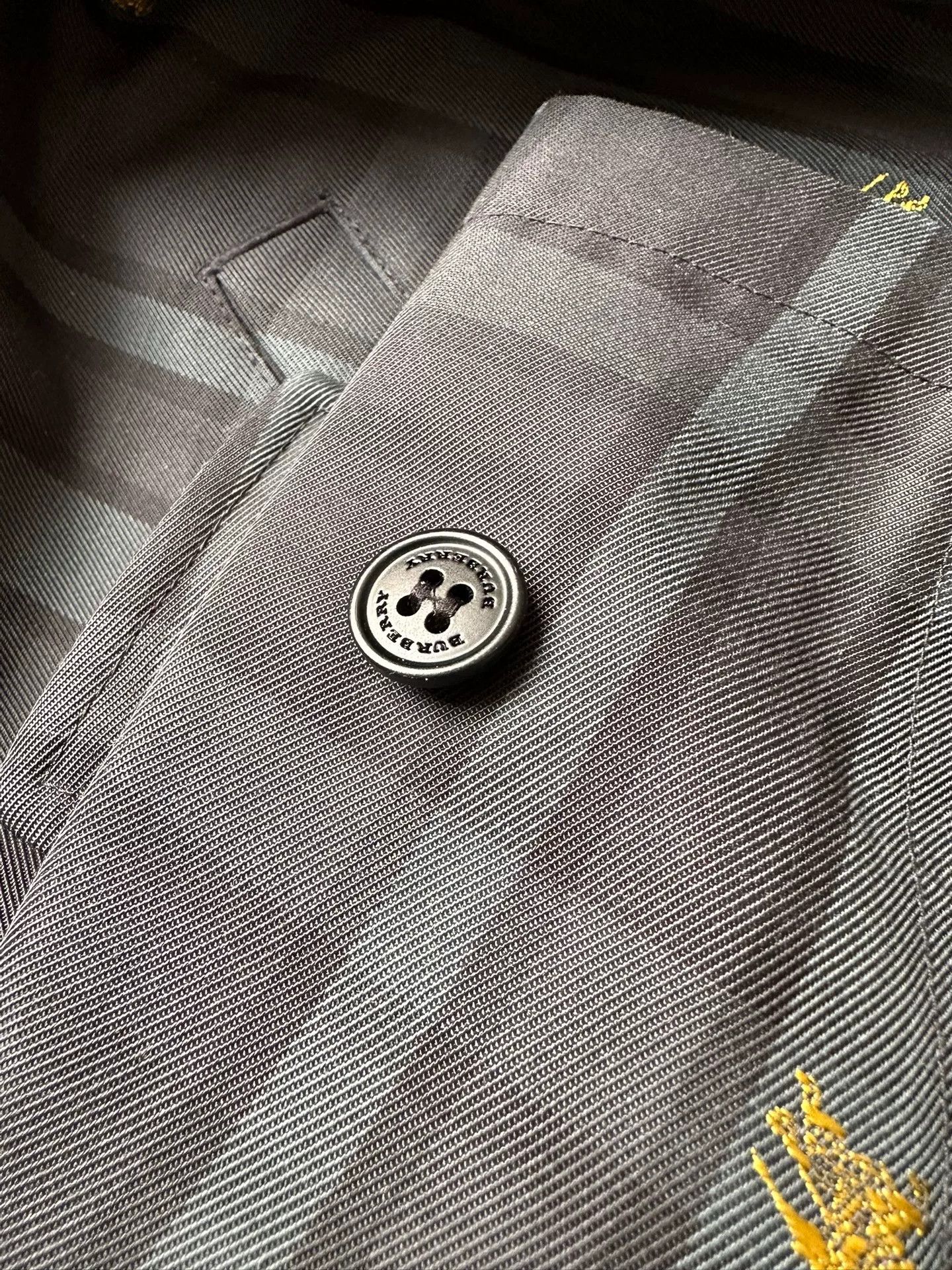 Burberry burberry oversized hooded jacket with unique design Size US XXL / EU 58 / 5 - 7 Thumbnail