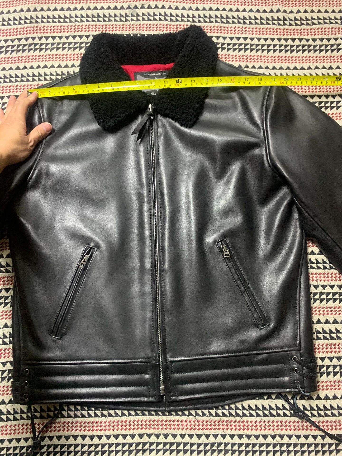 Schott black leather motorcycle jacket with fur collar Size US L / EU 52-54 / 3 - 6 Thumbnail
