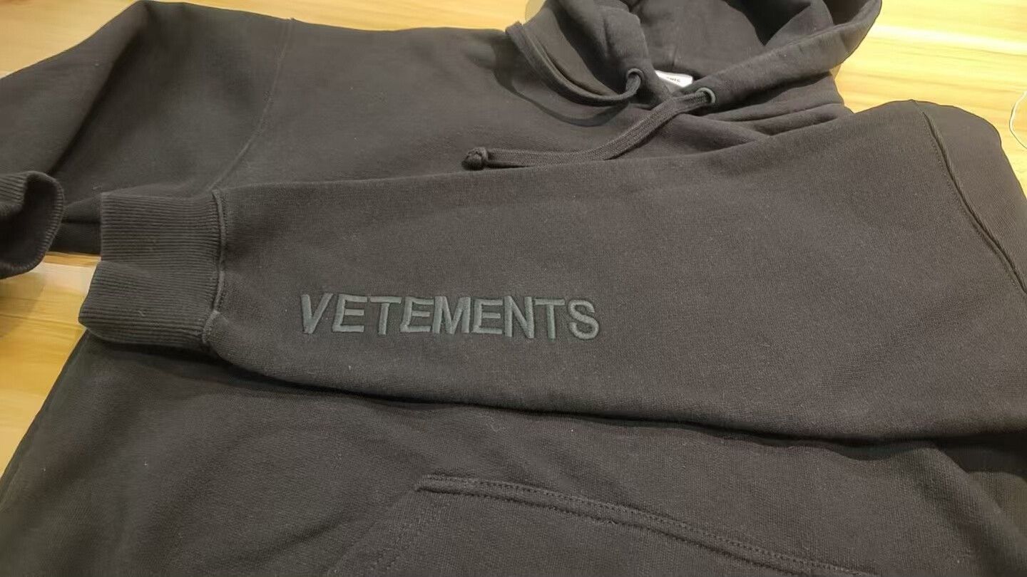 Vetements vetements Saturday hoodie in black Size US S / EU 44-46 / 1 - 7 Thumbnail