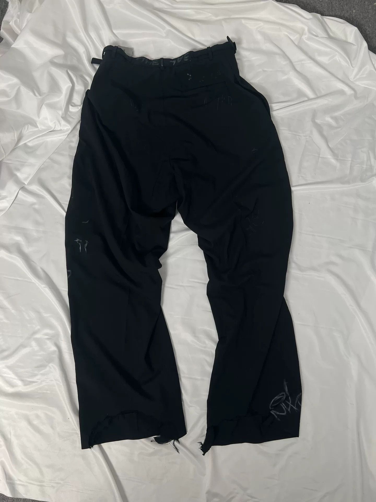 Balenciaga balenciaga black graffiti baggy trousers Size US 26 / EU 42 - 4 Thumbnail
