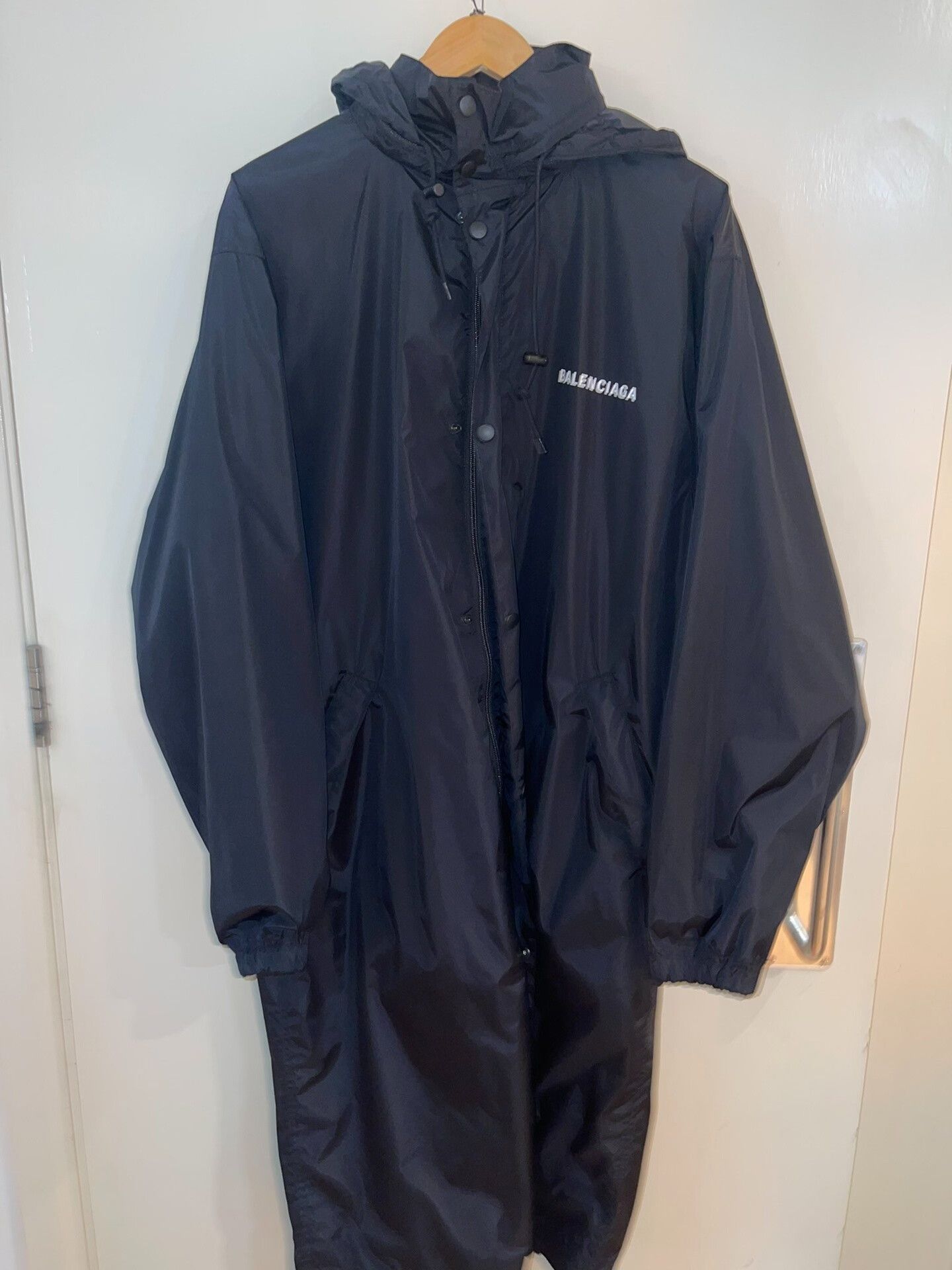 Balenciaga balenciaga défilé waterproof coat with hood Size US XL / EU 56 / 4 - 5 Thumbnail
