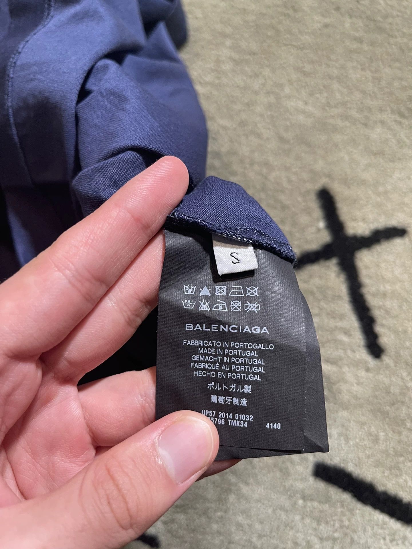 Balenciaga balenciaga short sleeve classic patterned t-shirt Size US S / EU 44-46 / 1 - 7 Thumbnail