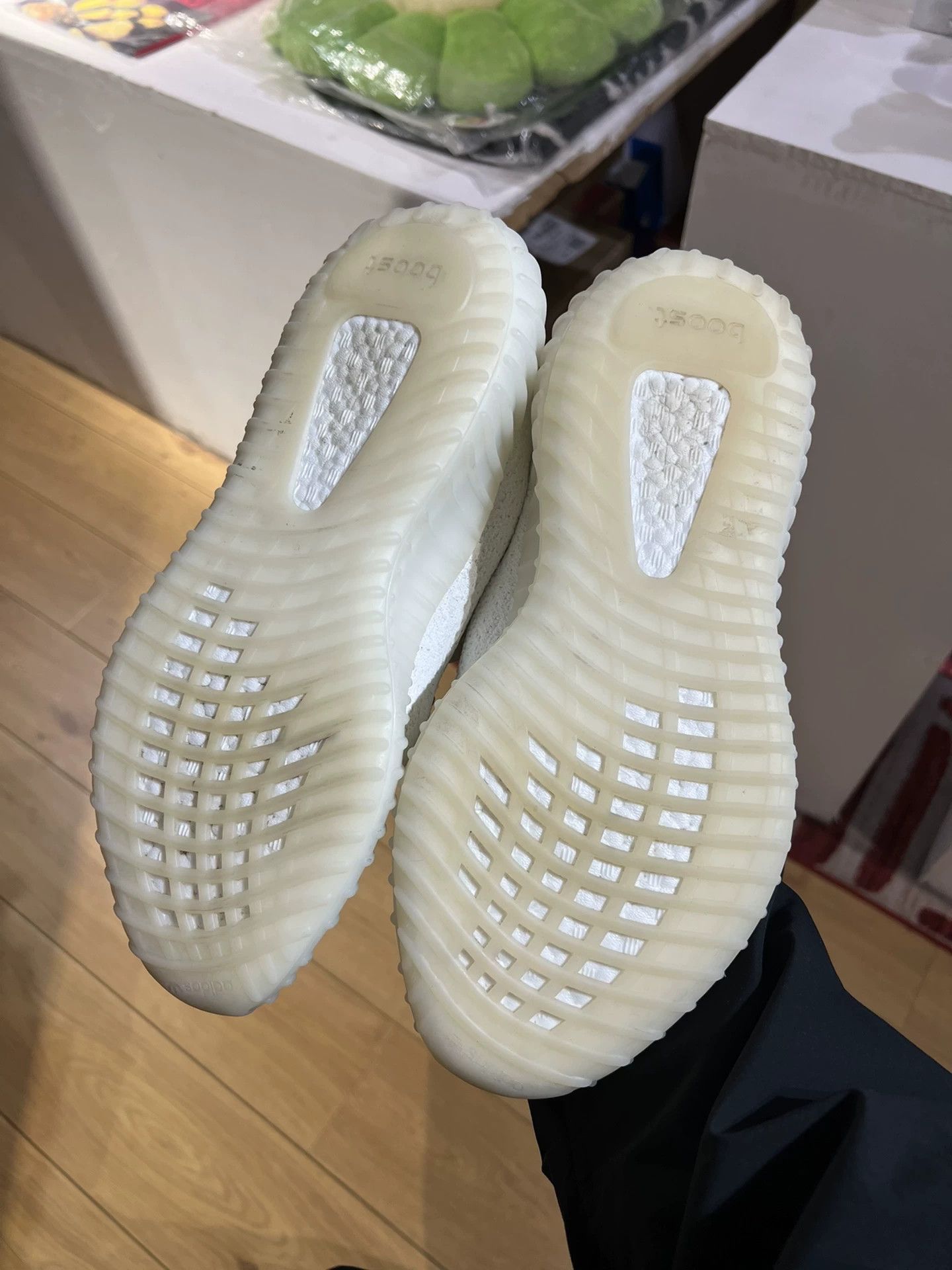 Yeezy yeezy 350 triple white sneakers size 44 Size US 10.5 / EU 43-44 - 2 Thumbnail
