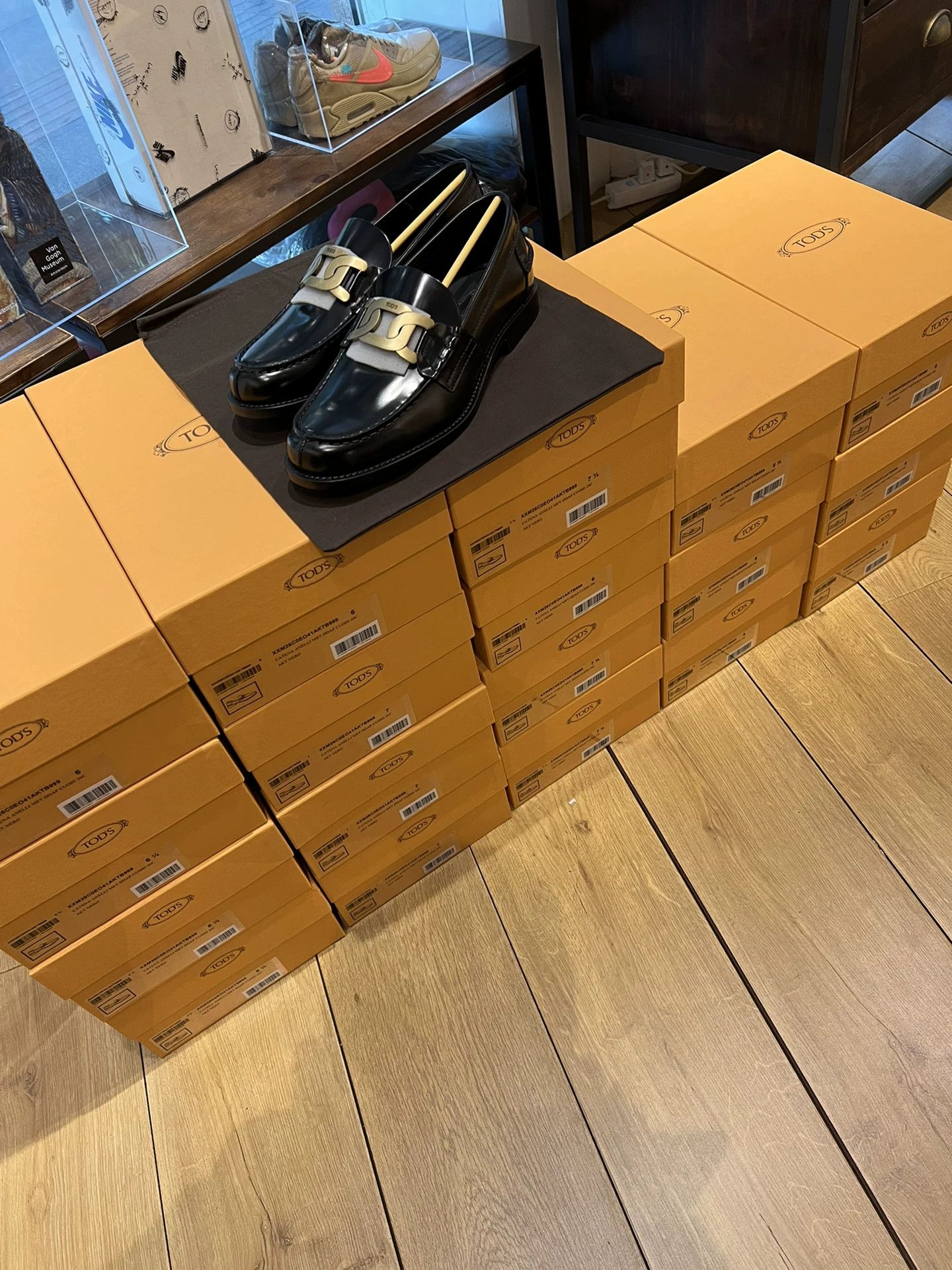 Tod's tod's leather loafers in black color Size US 7.5 / EU 40-41 - 4 Thumbnail