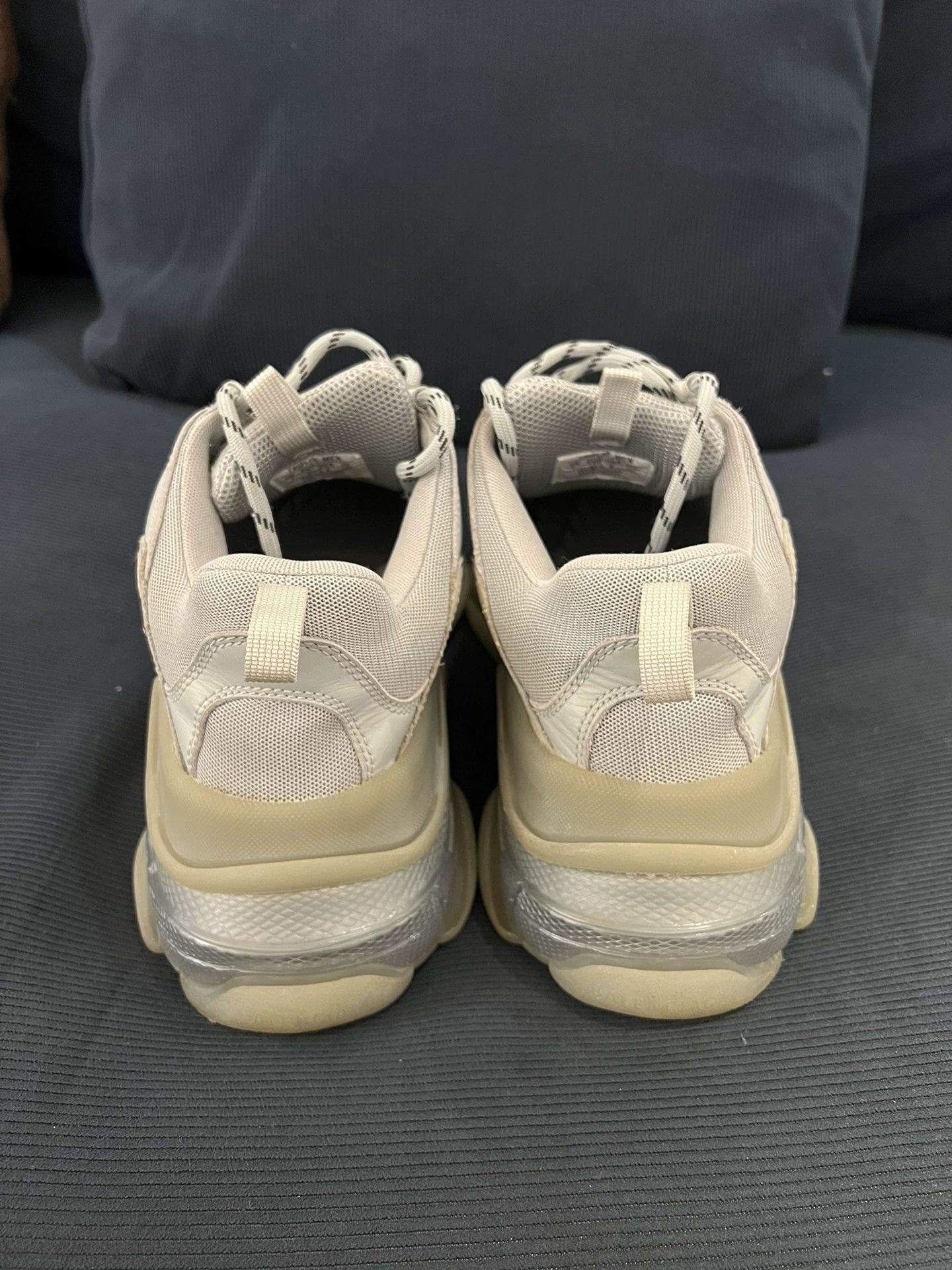 Balenciaga balenciaga triple s gray and white sneakers Size US 9 / EU 42 - 3 Thumbnail