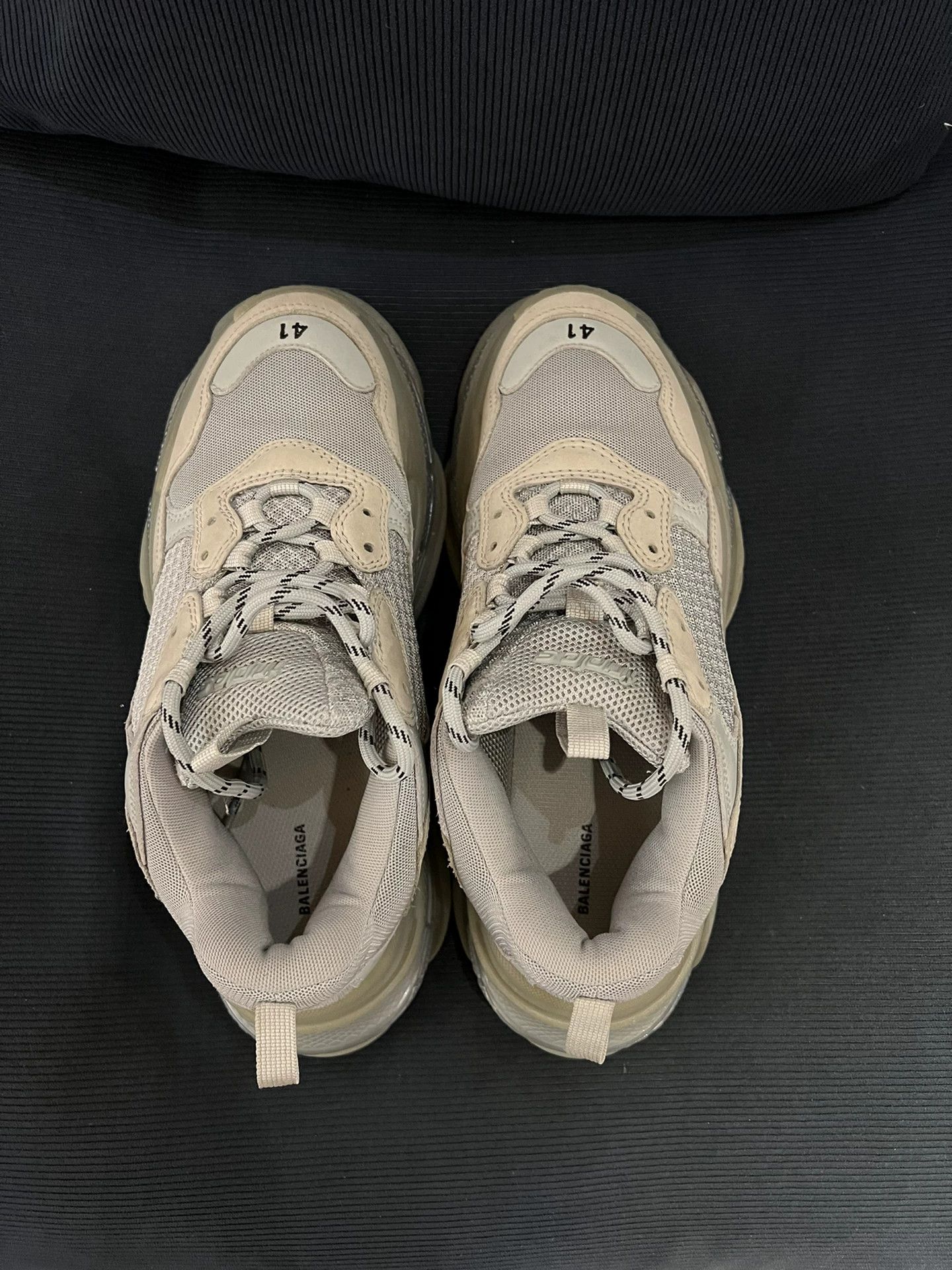 Balenciaga balenciaga triple s gray and white sneakers Size US 9 / EU 42 - 4 Thumbnail