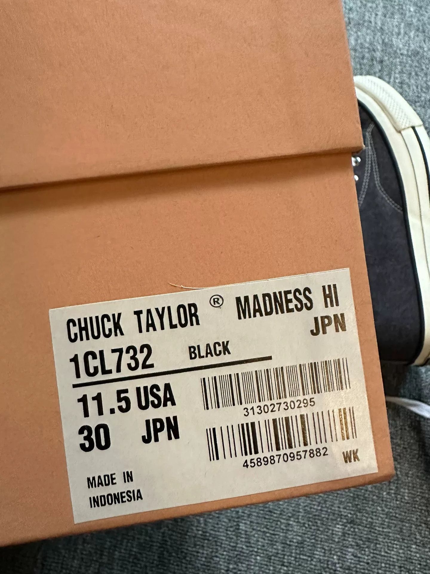 Converse madness converse chuck taylor high tops Size US 11 / EU 44 - 4 Thumbnail